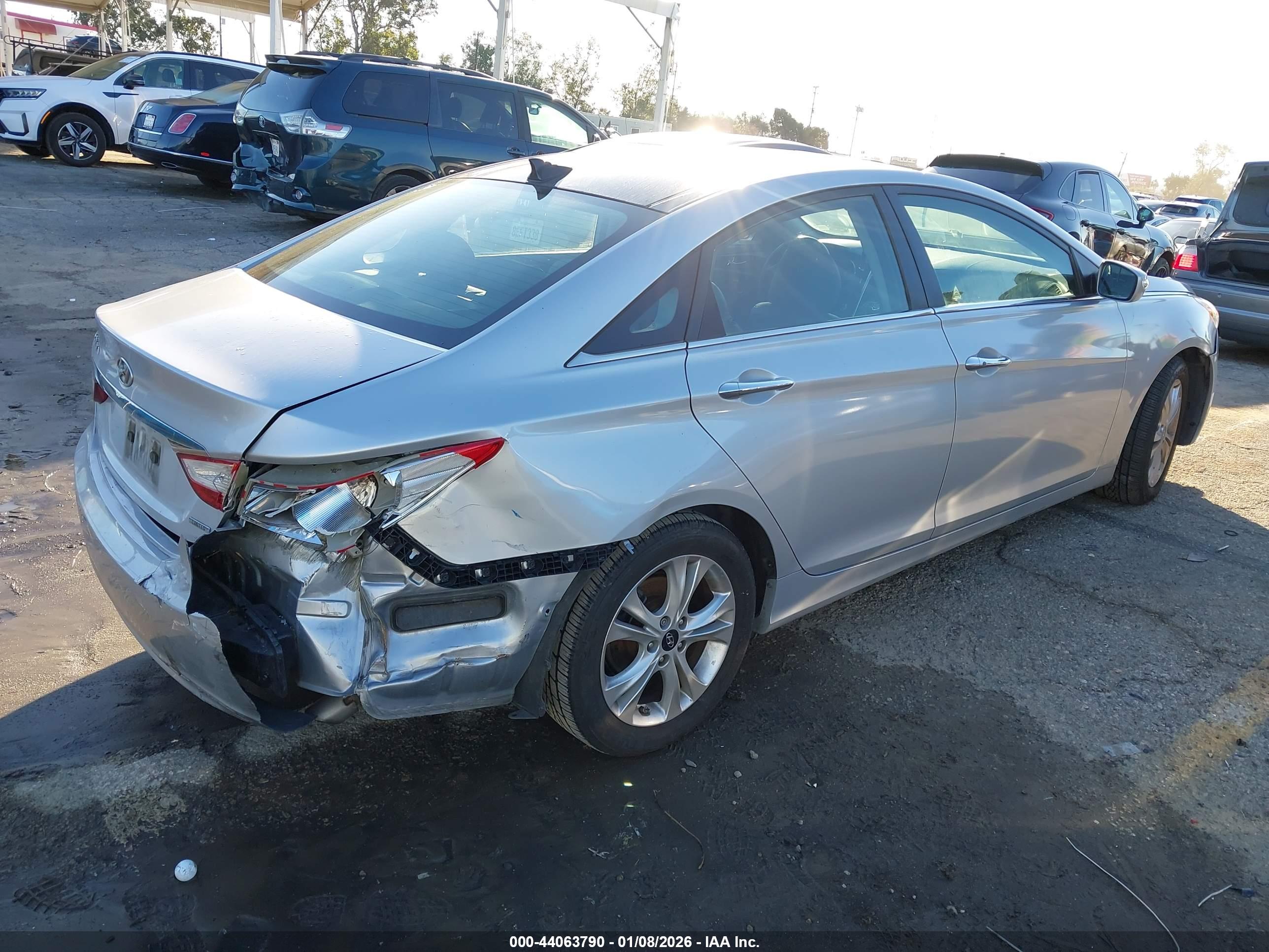 HYUNDAI SONATA image 4