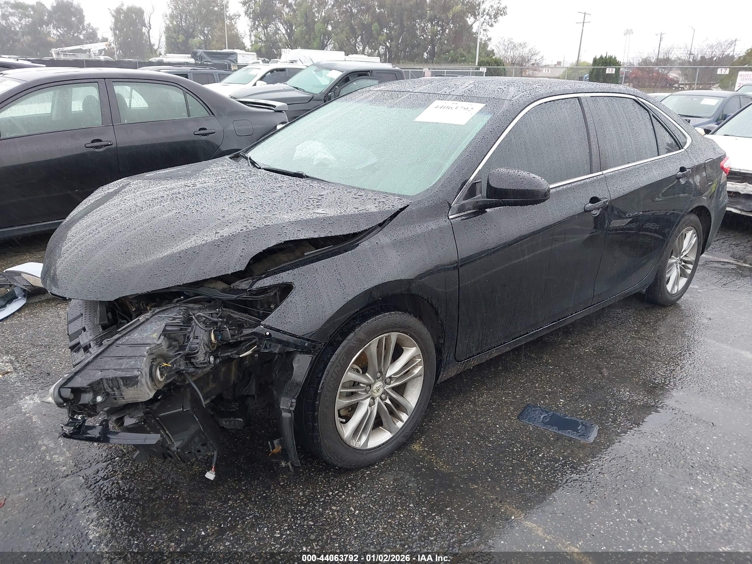 TOYOTA CAMRY image 2