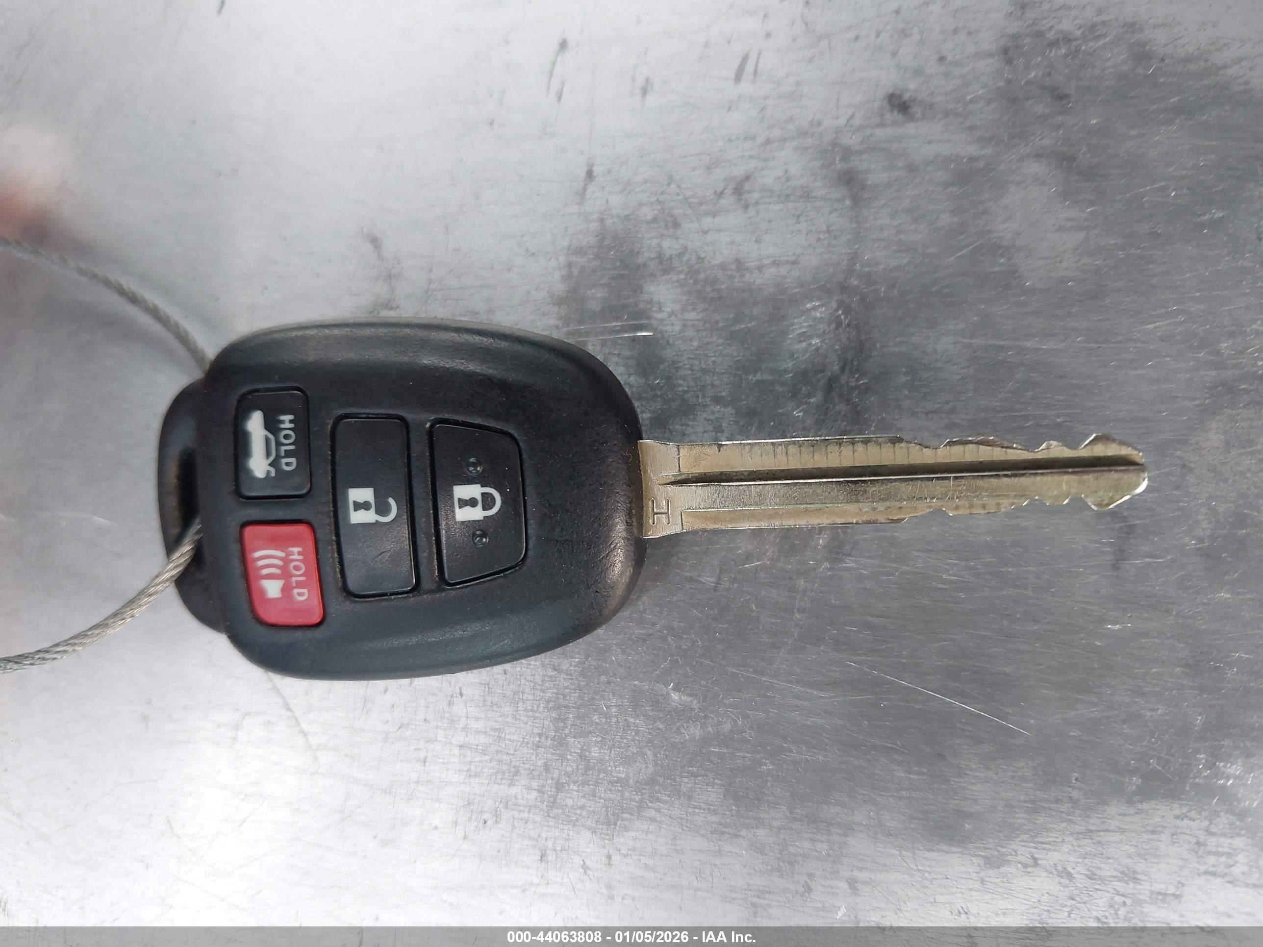 TOYOTA COROLLA image 11