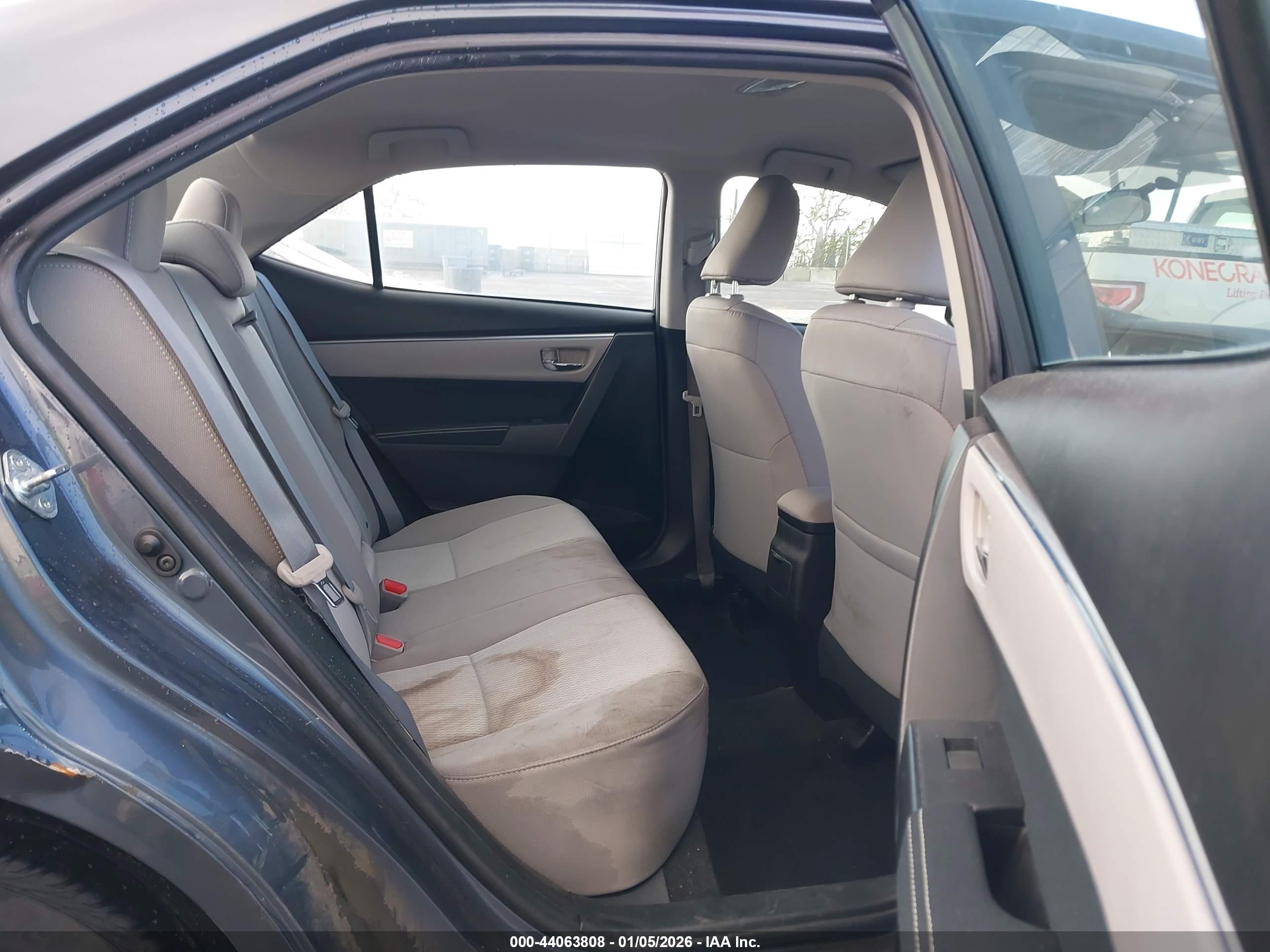 TOYOTA COROLLA image 8
