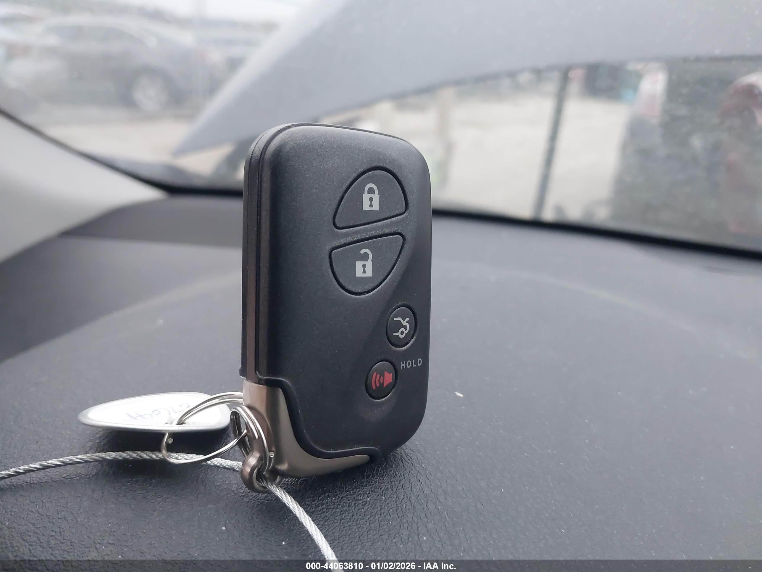 LEXUS ES image 11