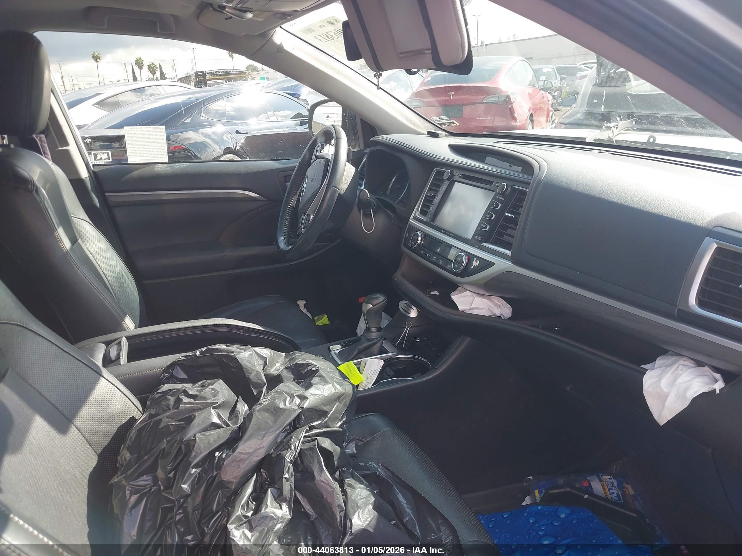 TOYOTA HIGHLANDER image 5
