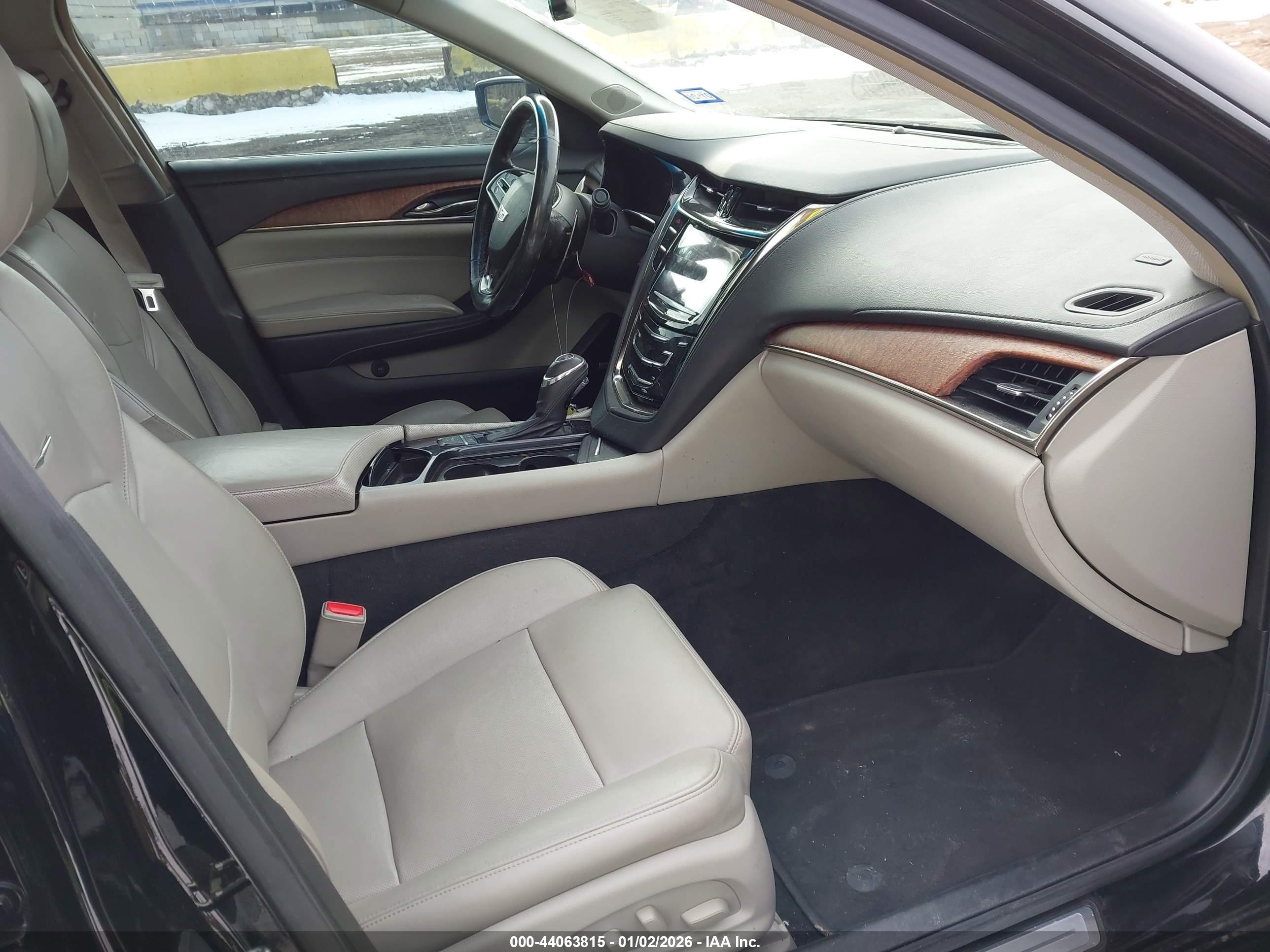 CADILLAC CTS image 5