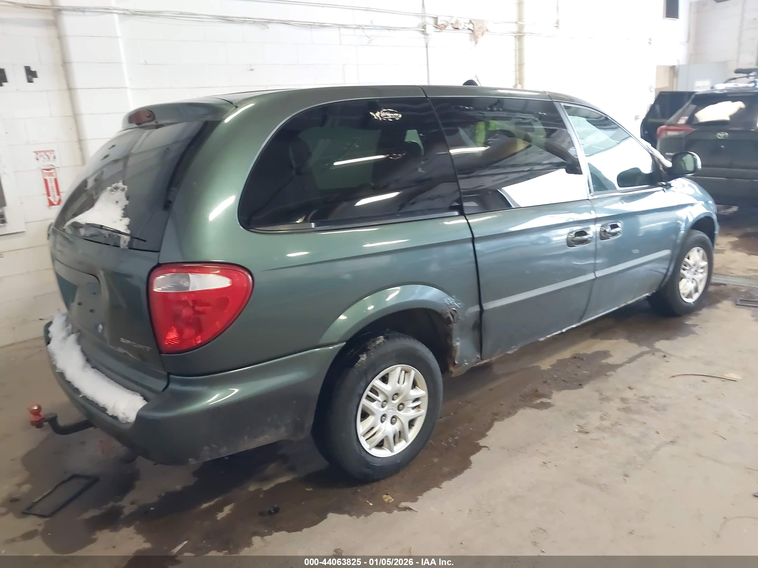 DODGE GRAND image 4
