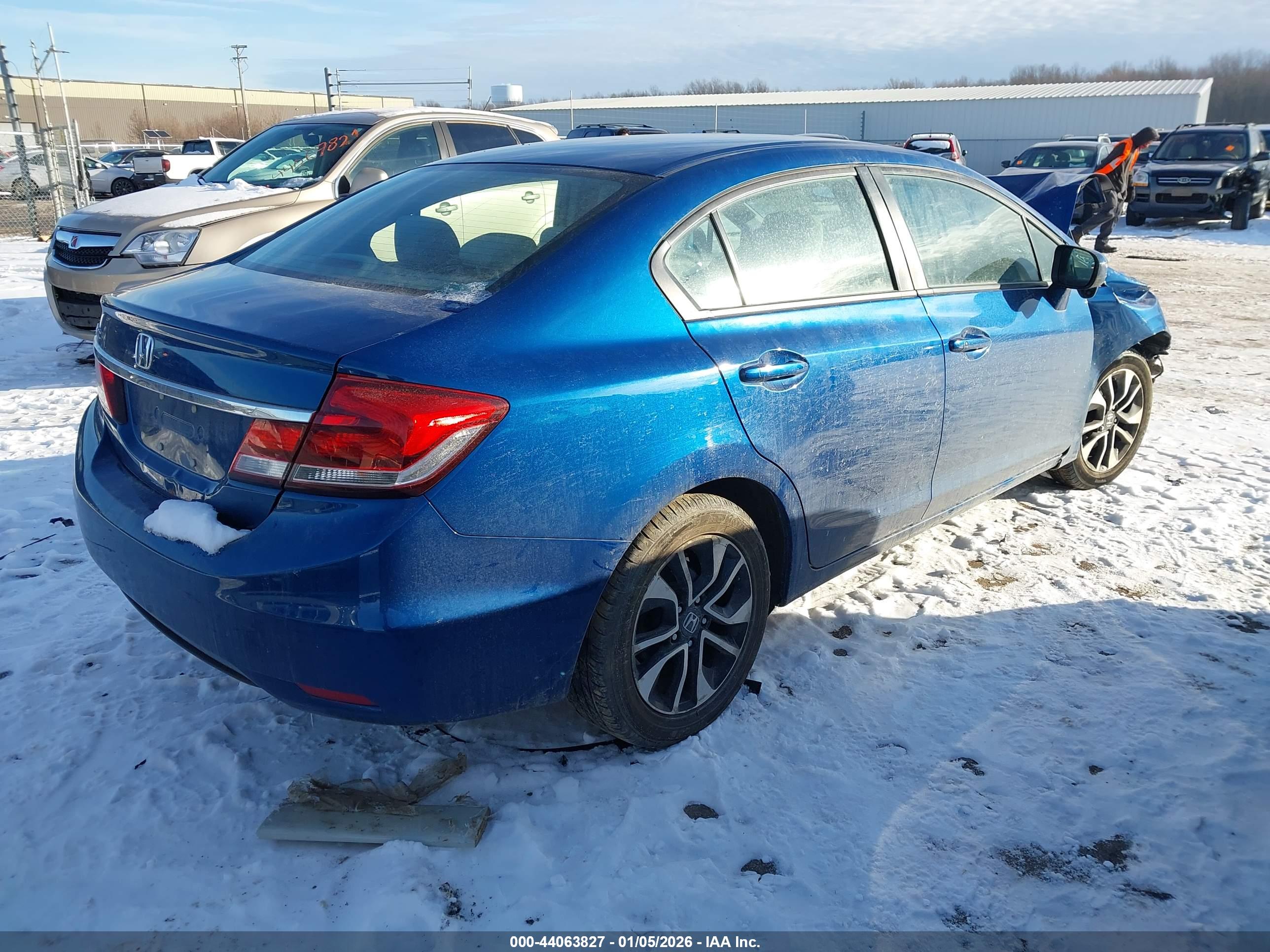 HONDA CIVIC image 4