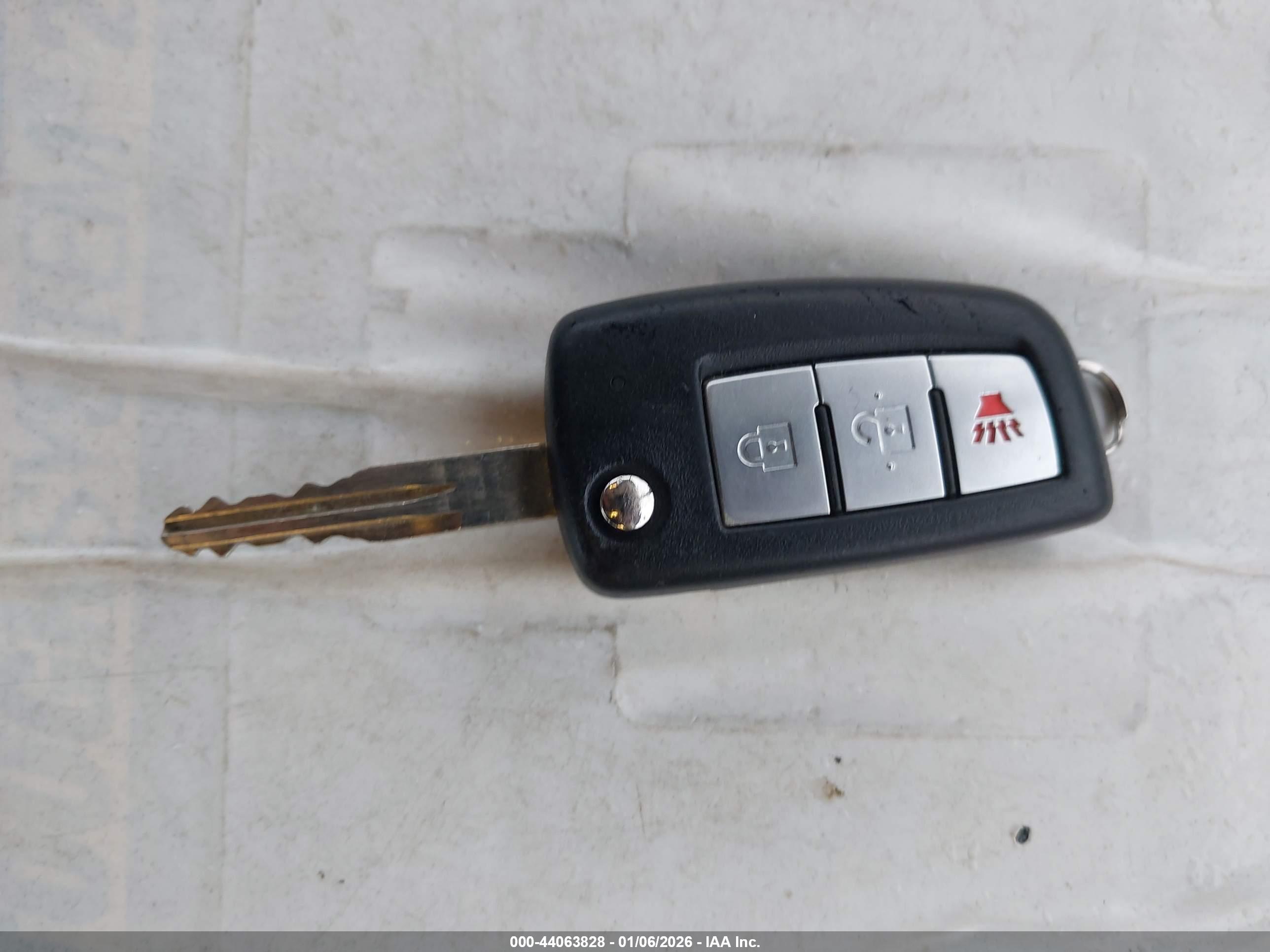 NISSAN ROGUE image 11