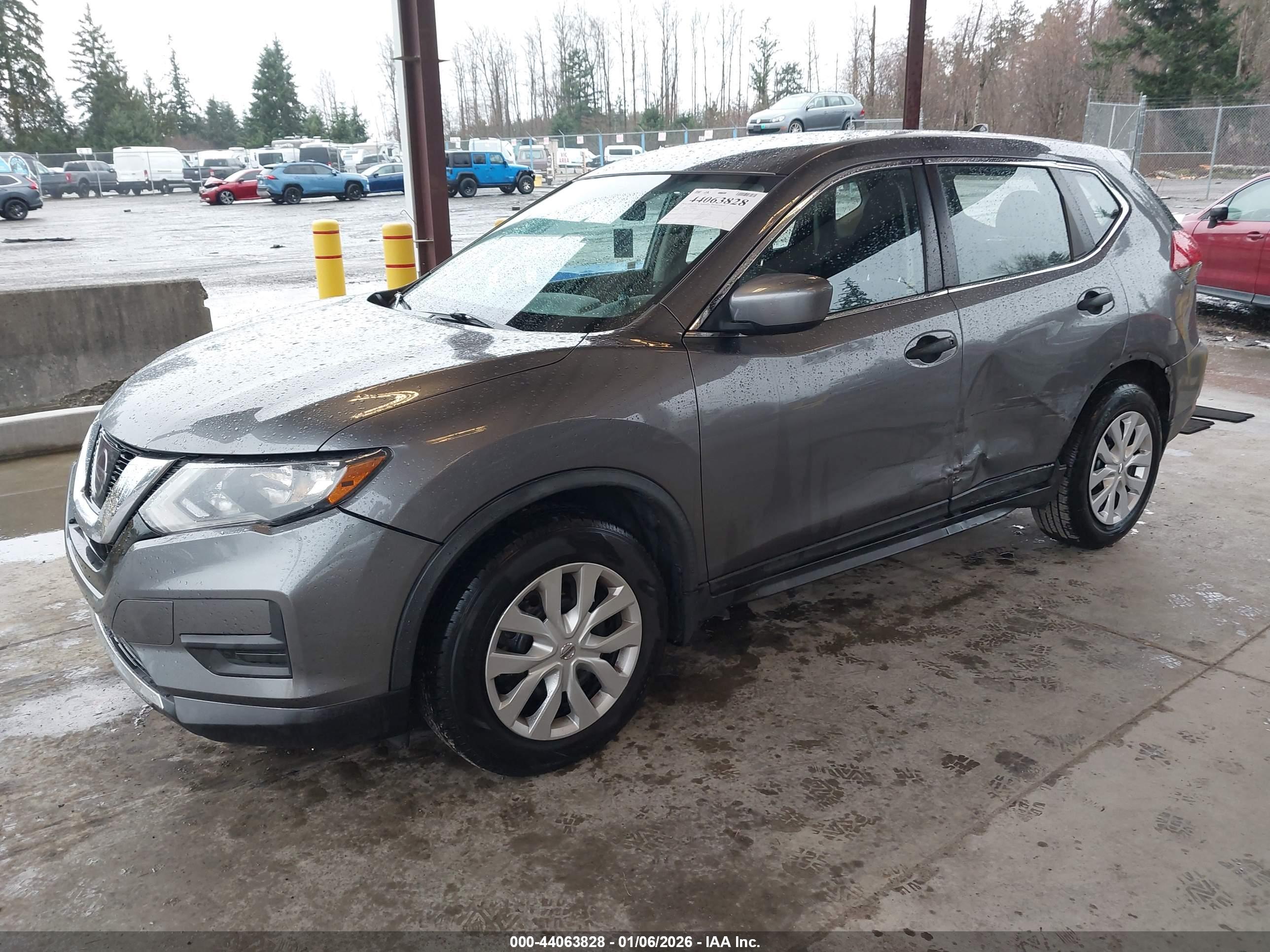 NISSAN ROGUE image 2