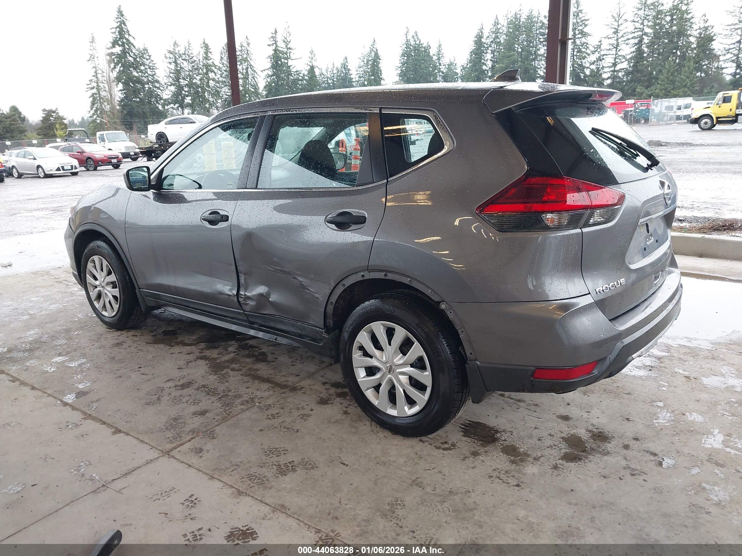 NISSAN ROGUE image 3