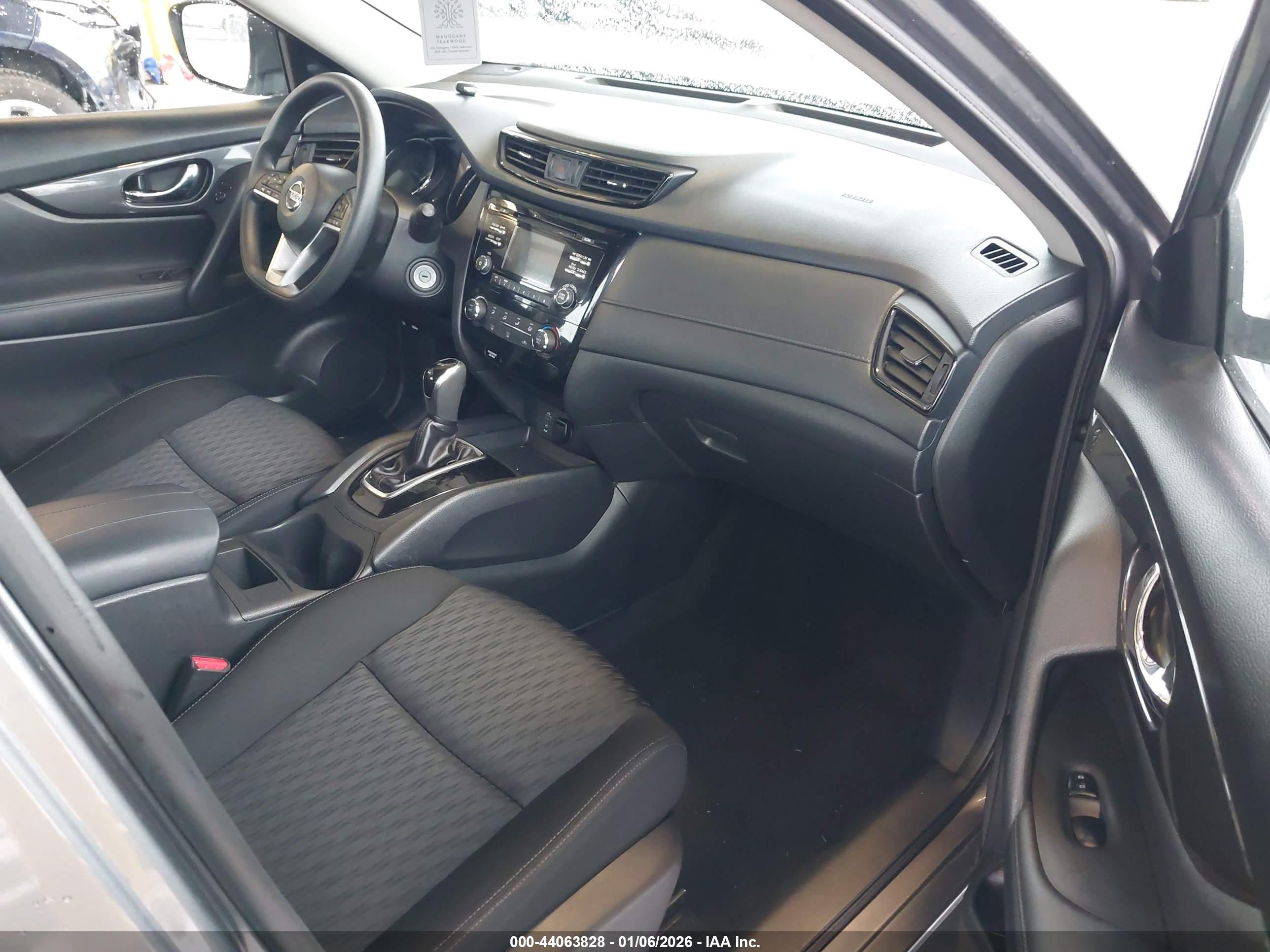 NISSAN ROGUE image 5