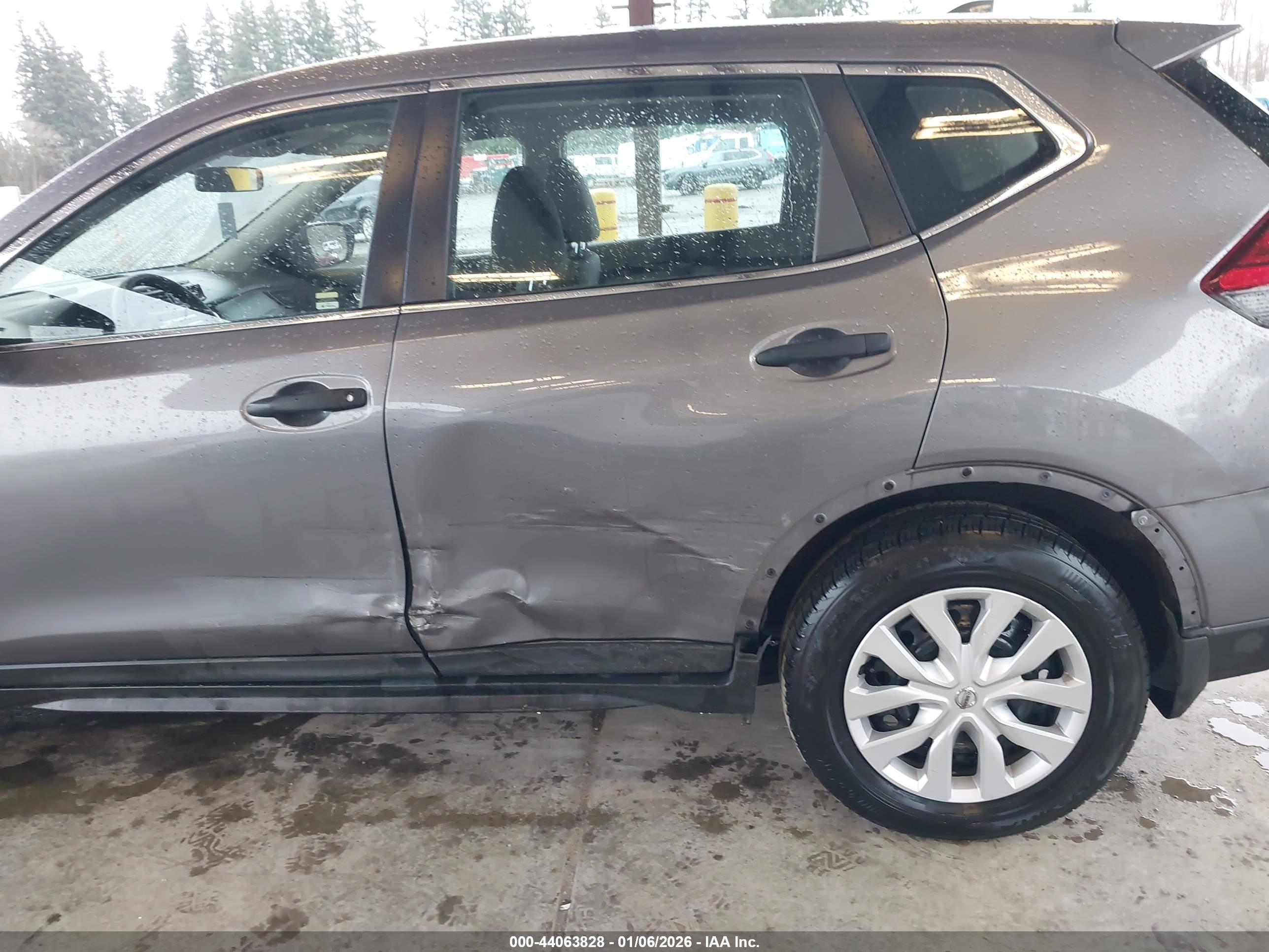 NISSAN ROGUE image 6