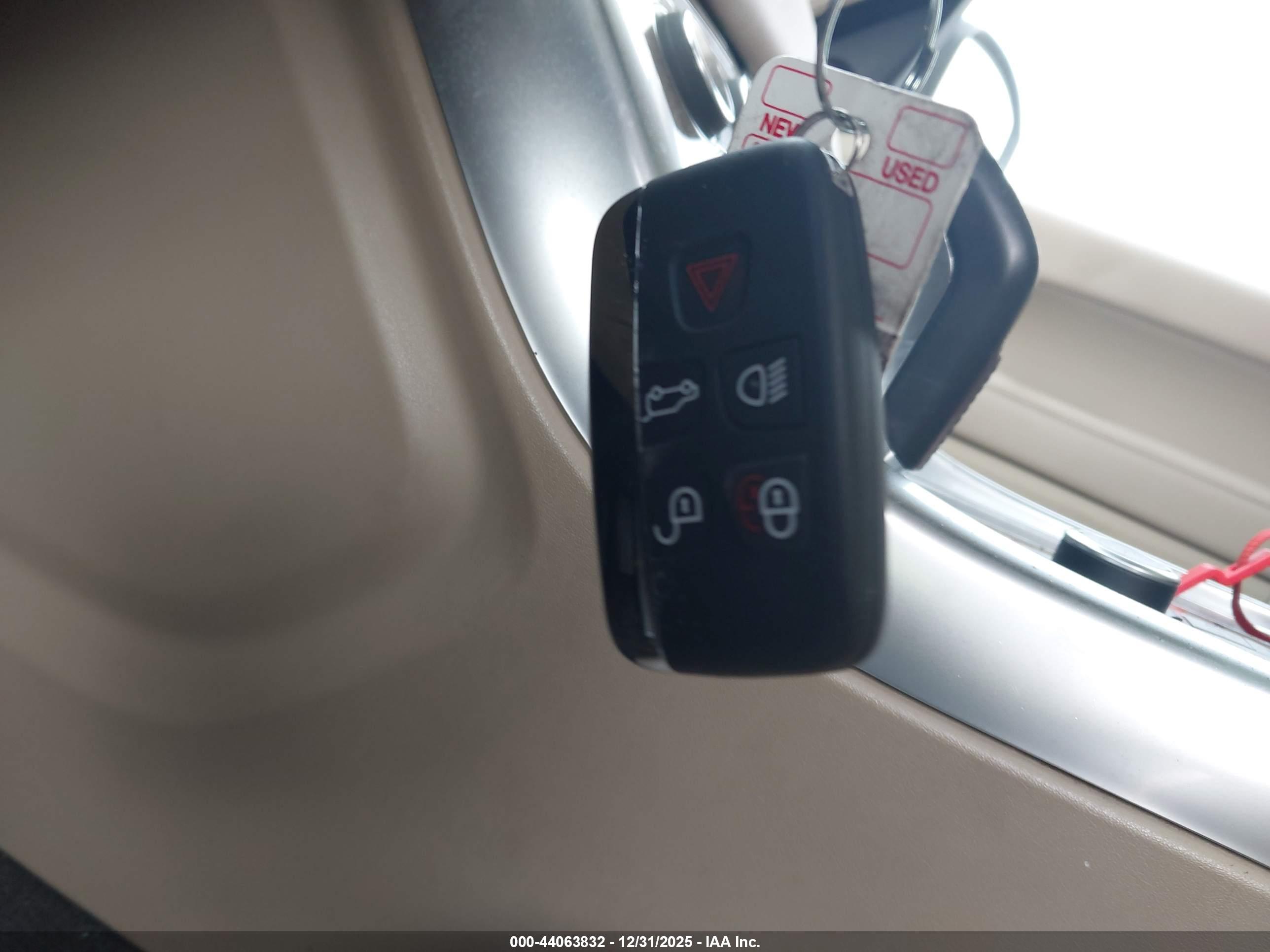 LAND ROVER image 11