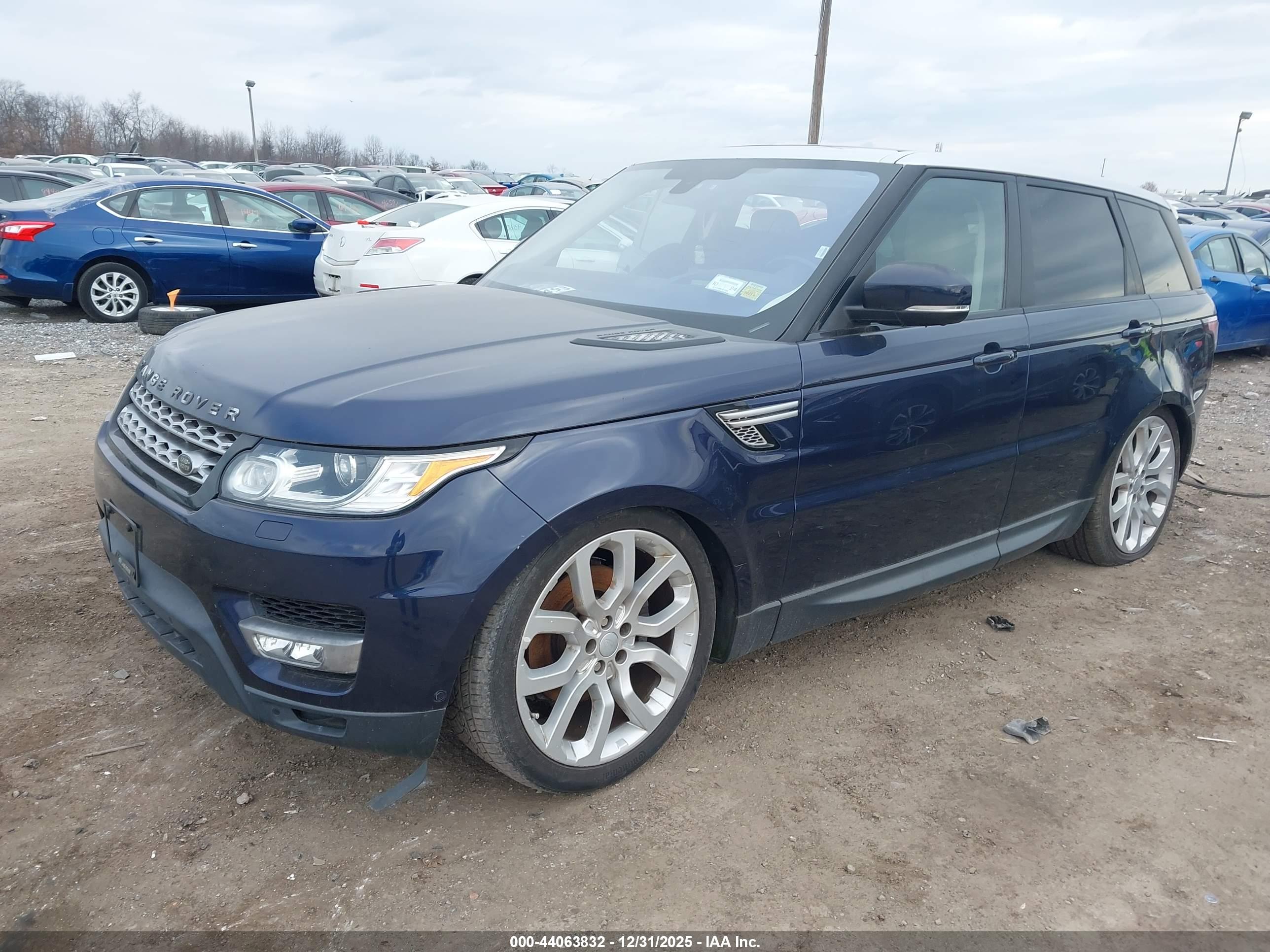 LAND ROVER image 2