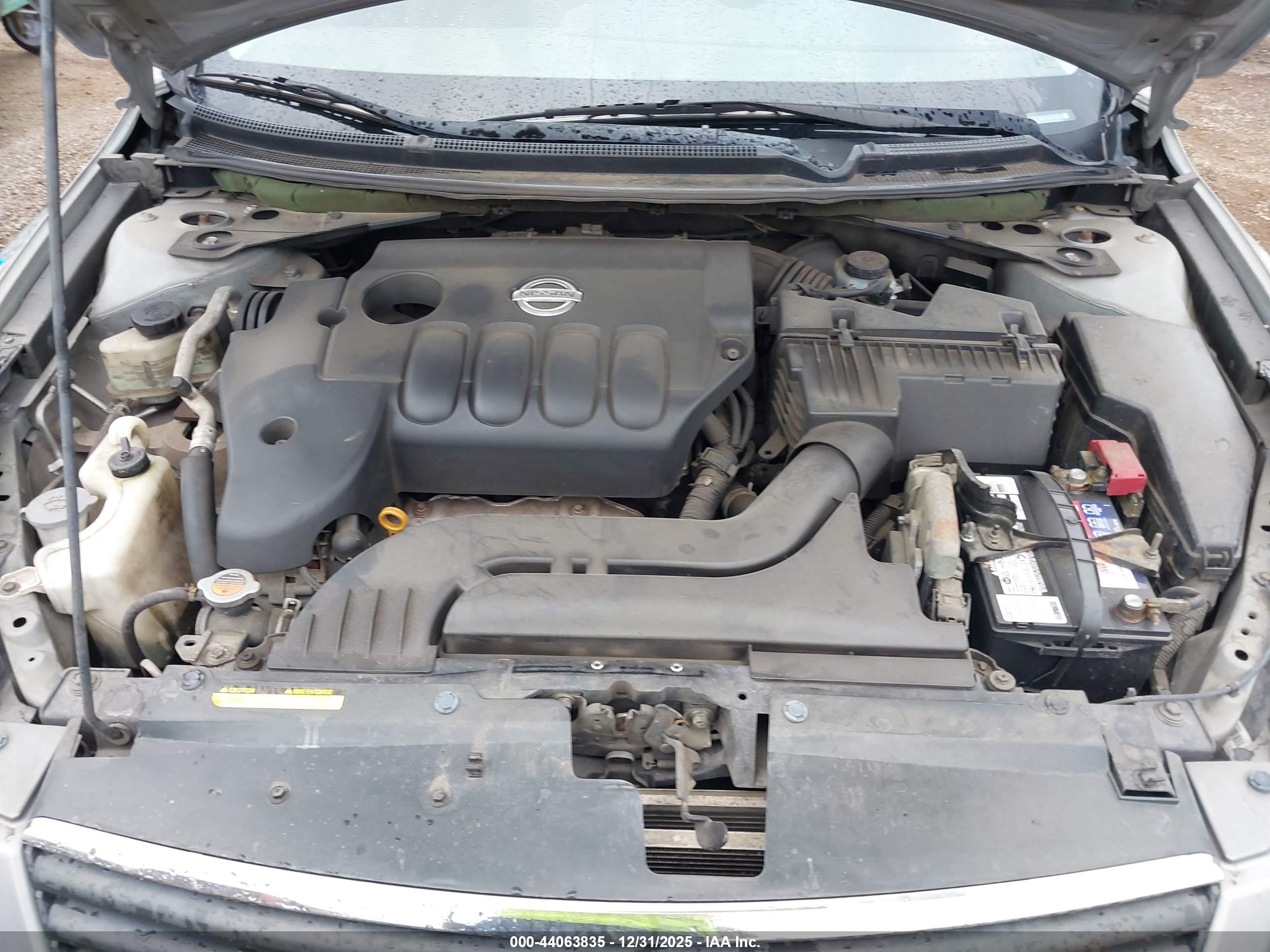 NISSAN ALTIMA image 10