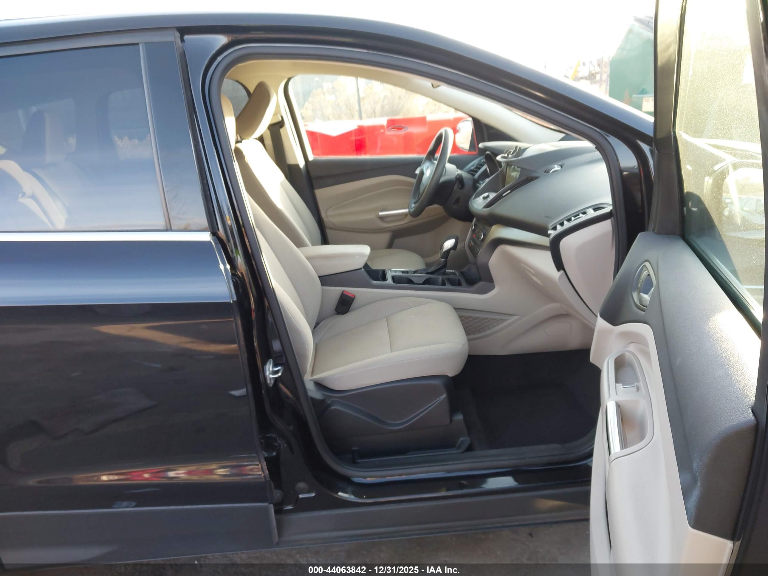 FORD ESCAPE image 5