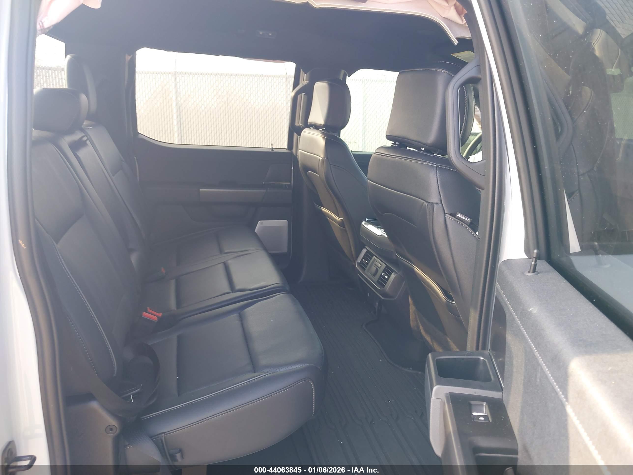 FORD F-150 image 8