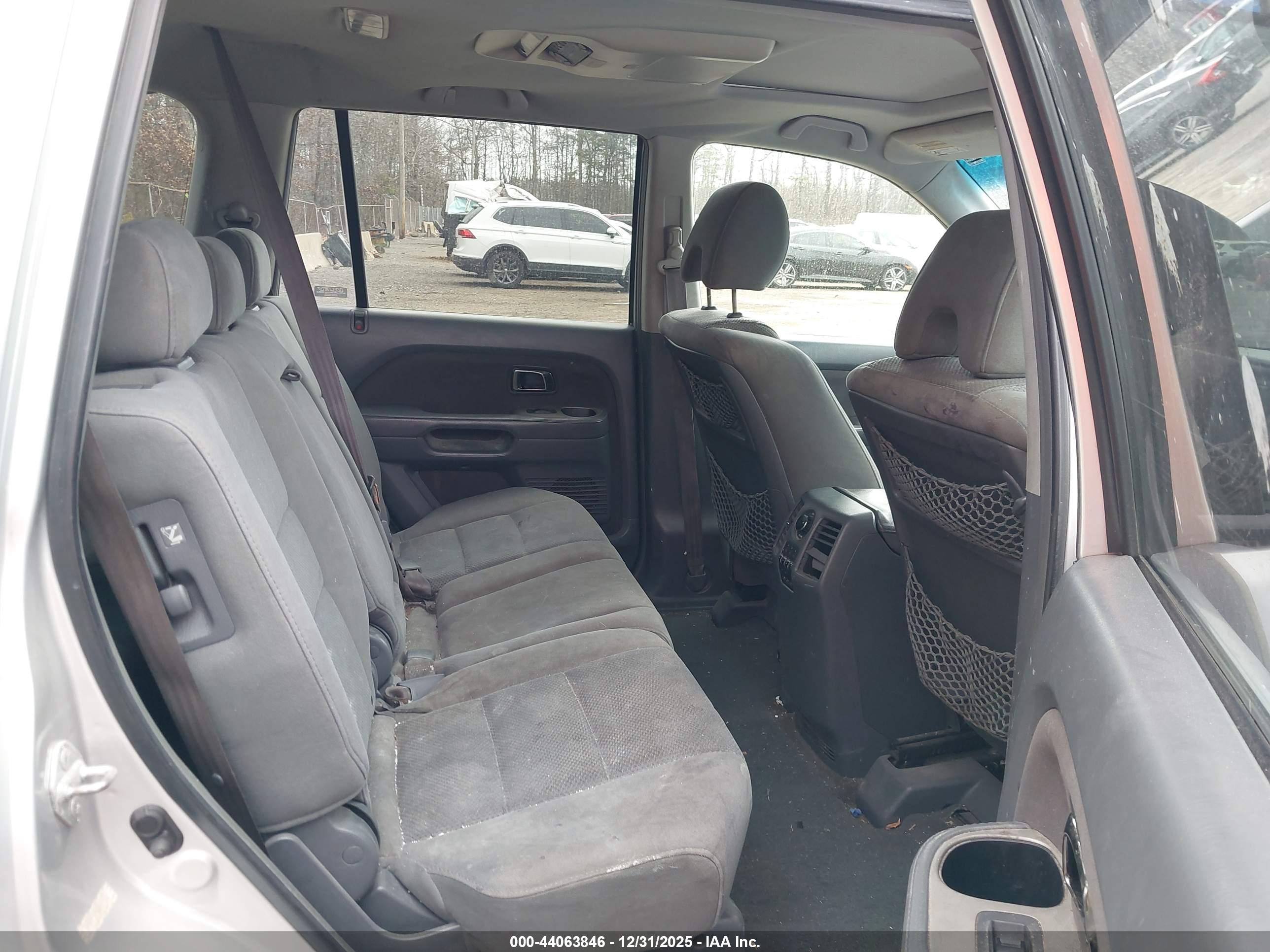 HONDA PILOT image 8
