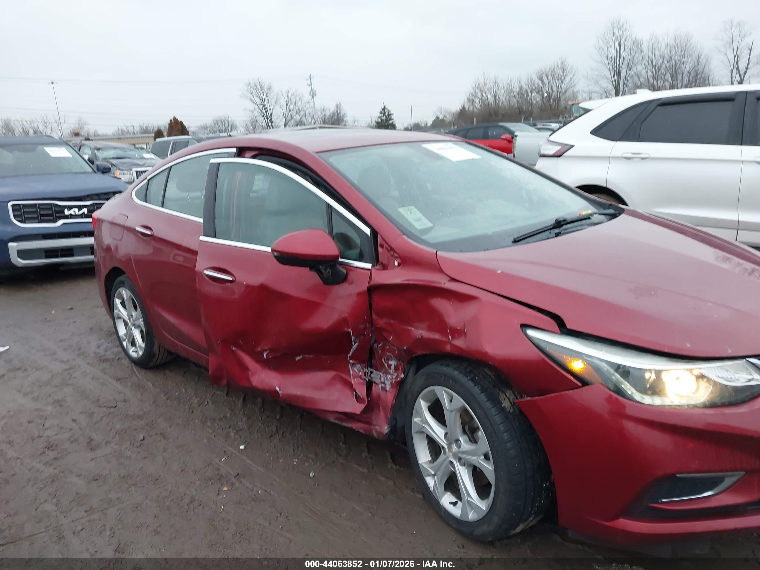 CHEVROLET CRUZE image 6