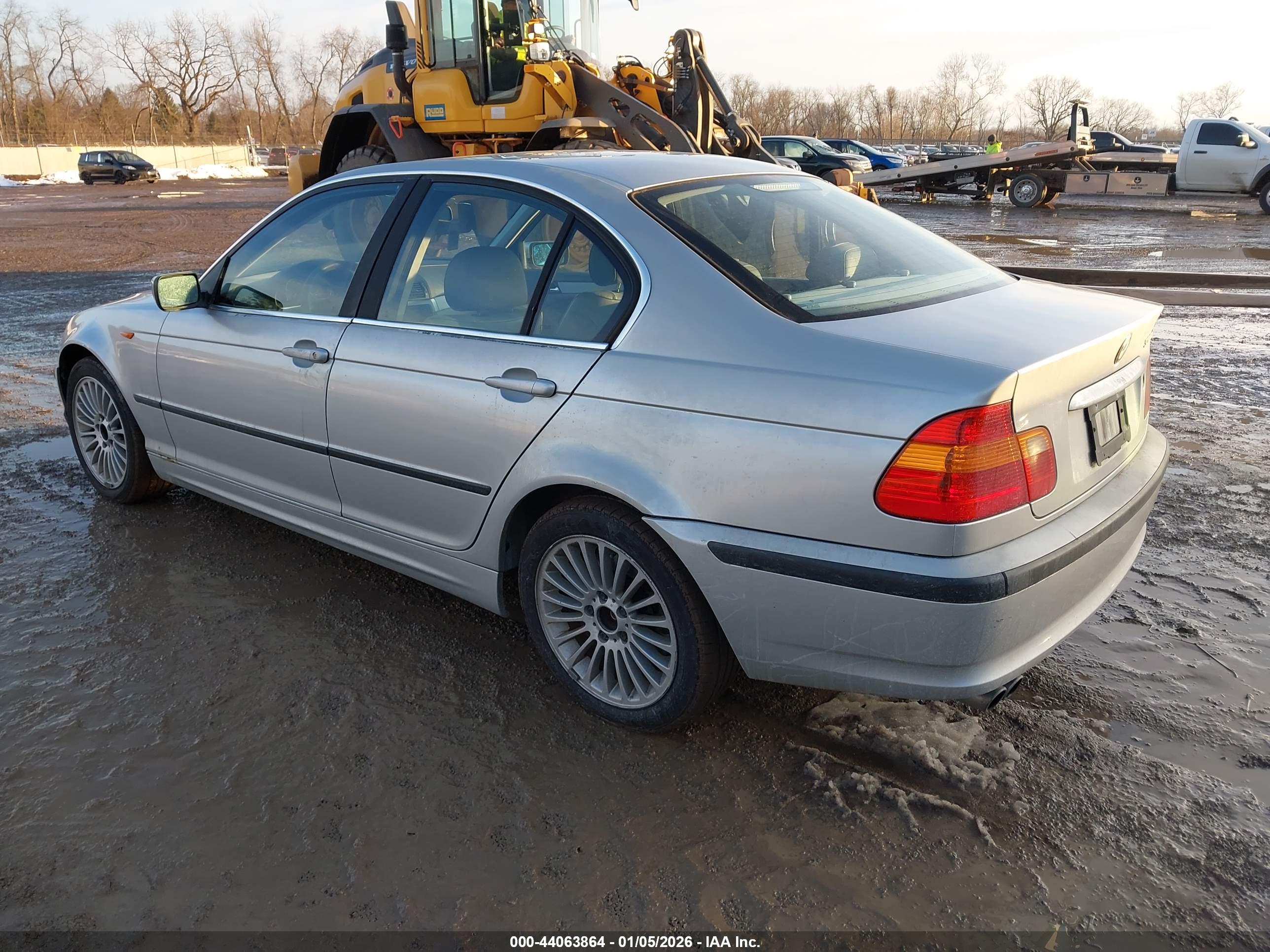 BMW 330XI image 3