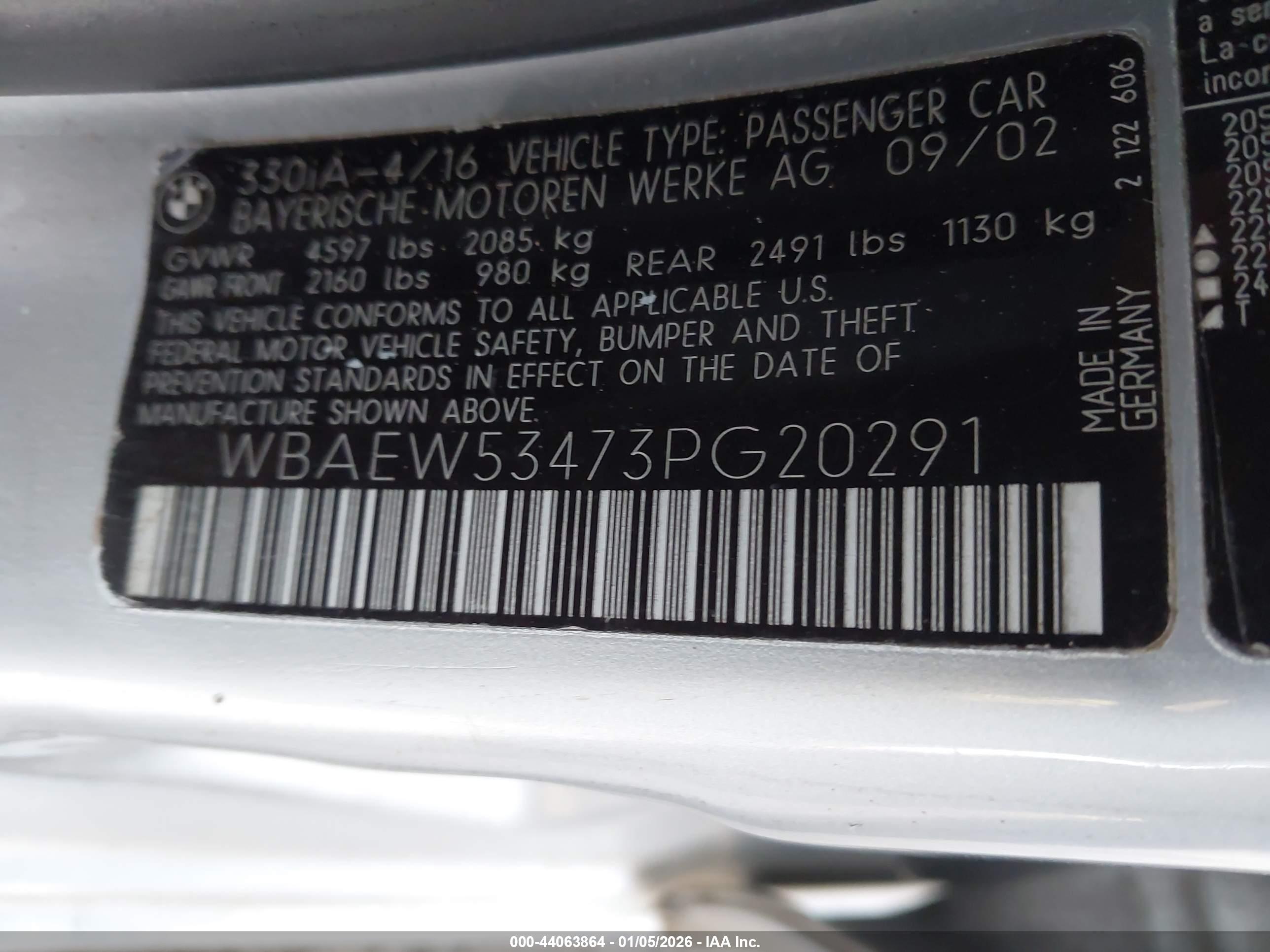 BMW 330XI image 9