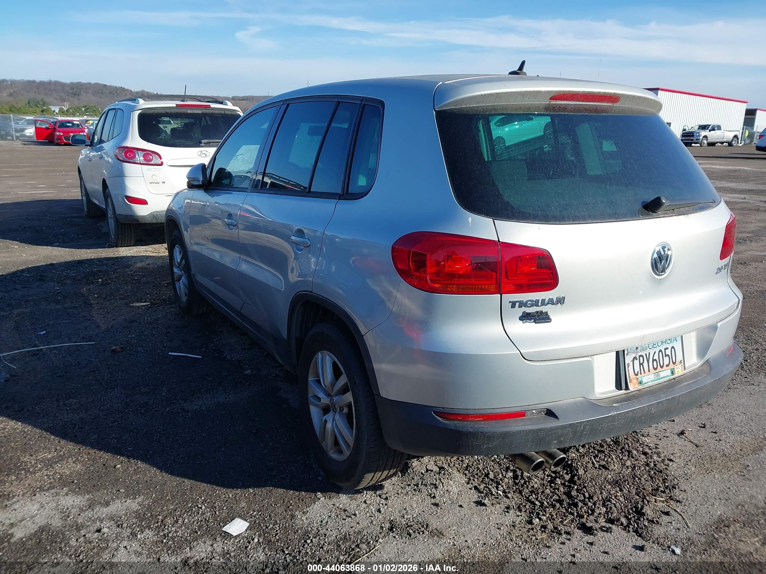 VOLKSWAGEN TIGUAN image 3
