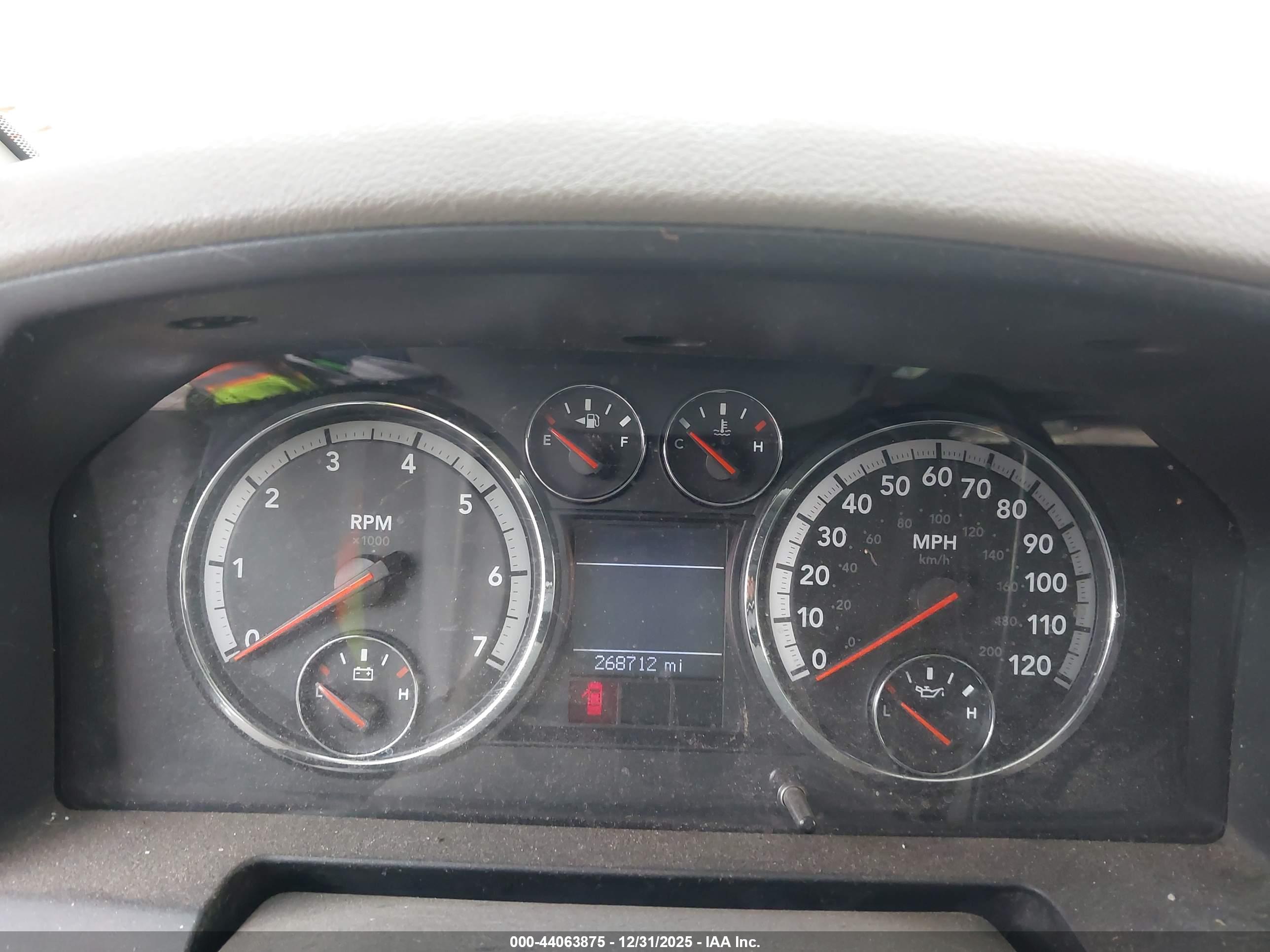 DODGE RAM image 7