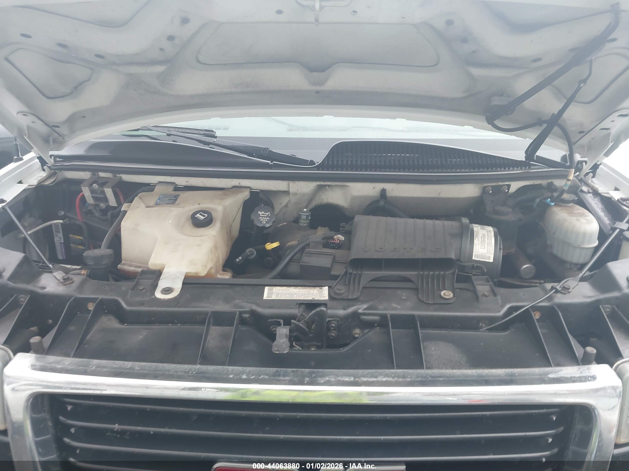 GMC SAVANA image 10