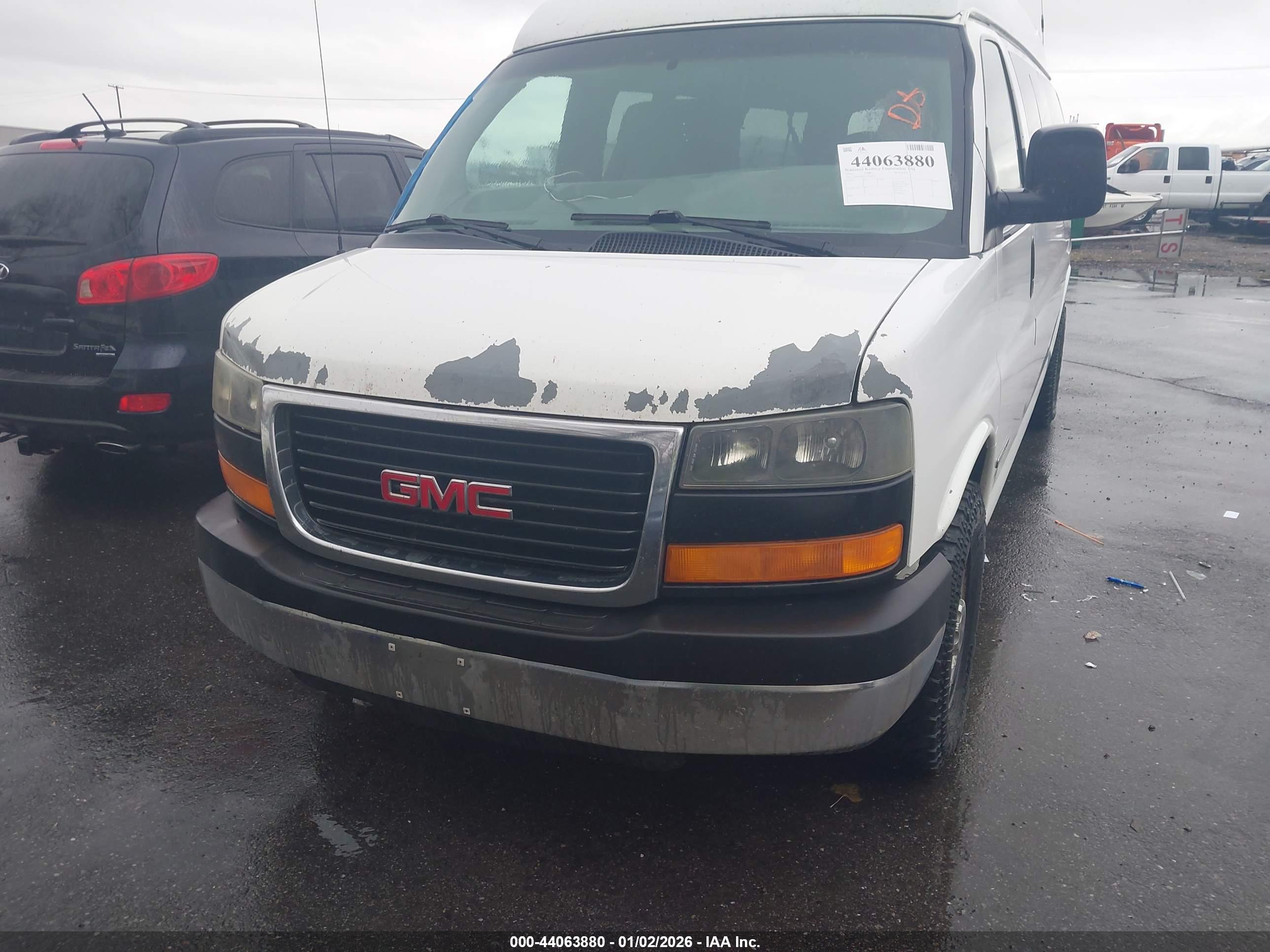 GMC SAVANA image 6