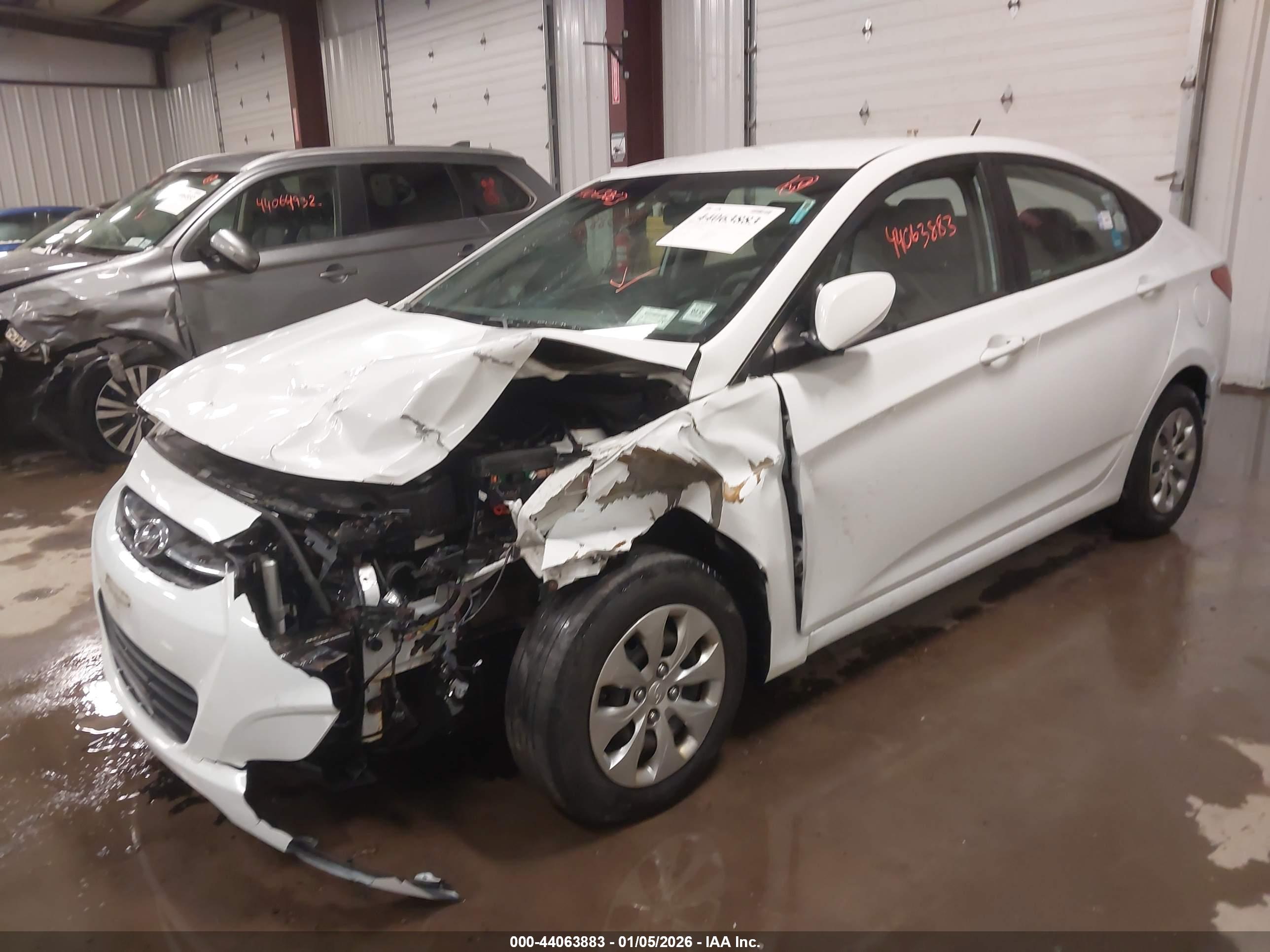 HYUNDAI ACCENT image 2