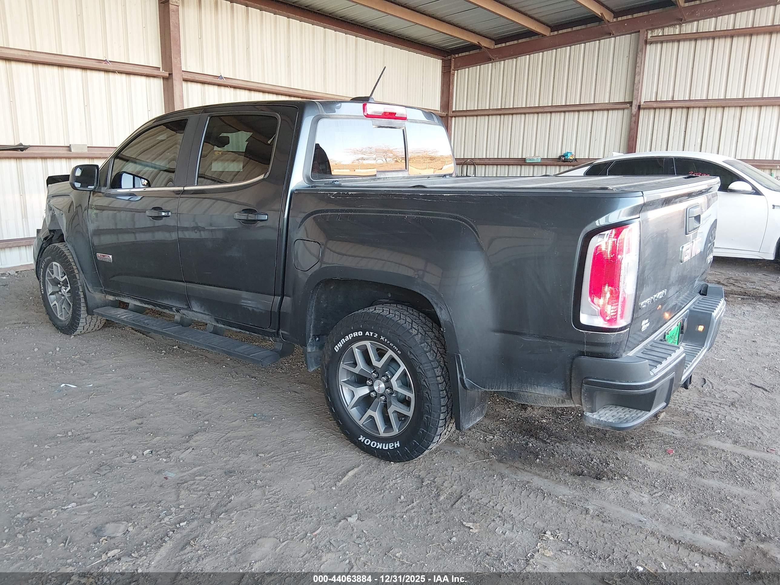 GMC CANYON image 3