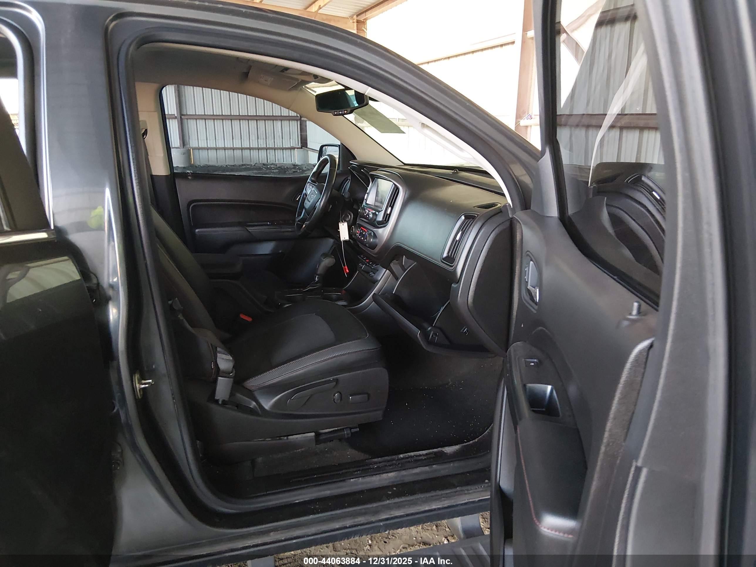 GMC CANYON image 5