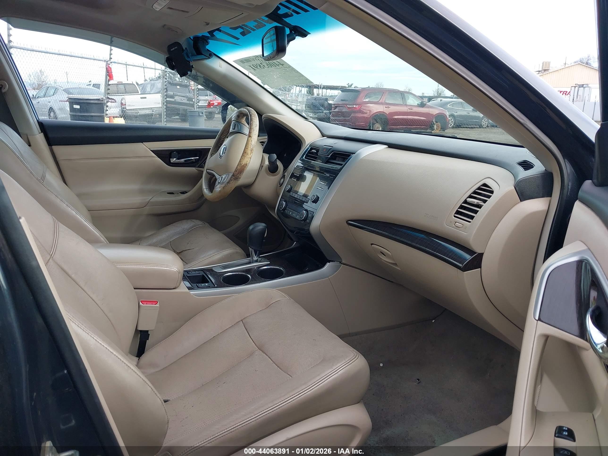 NISSAN ALTIMA image 5