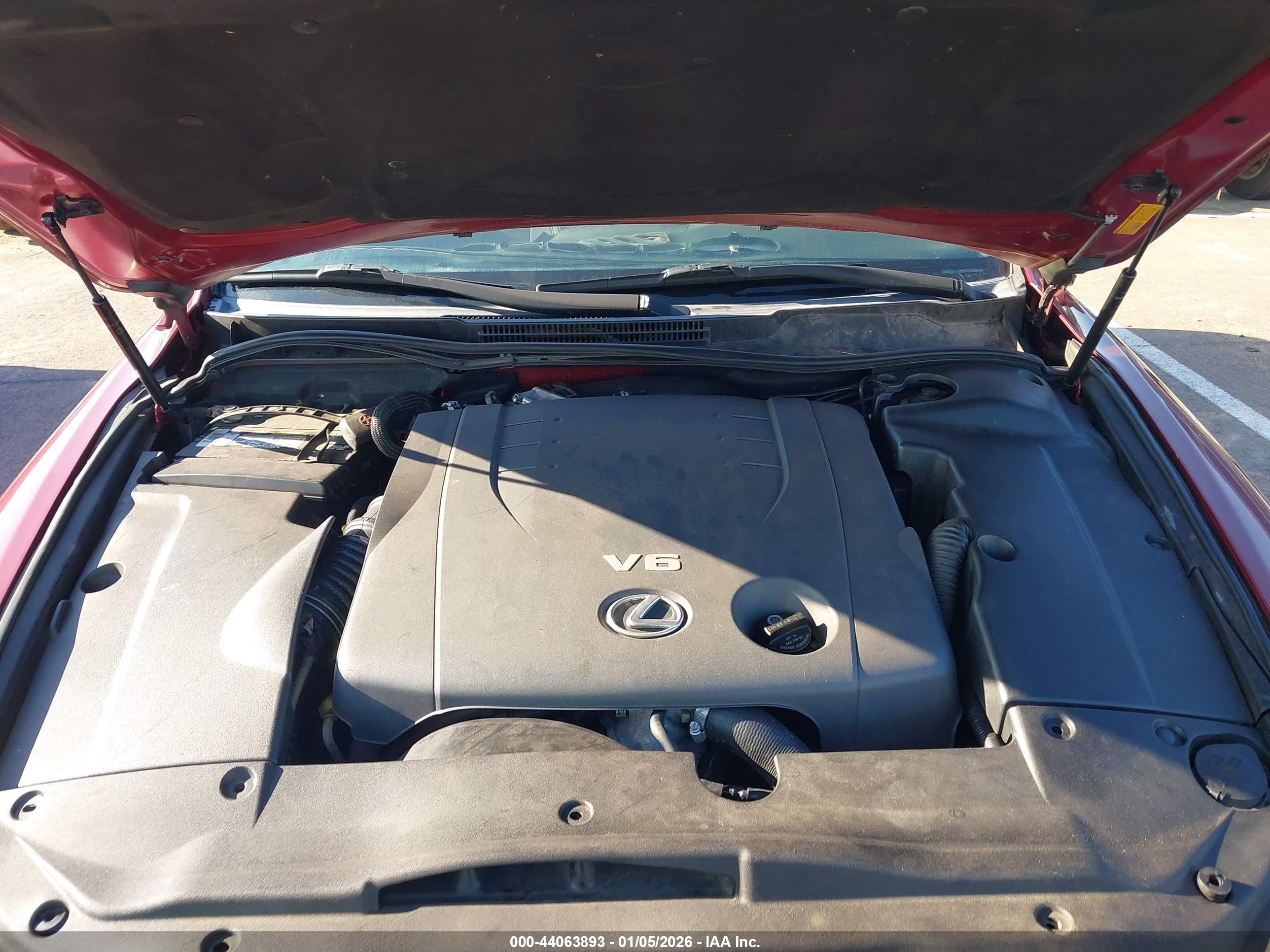 LEXUS IS image 10