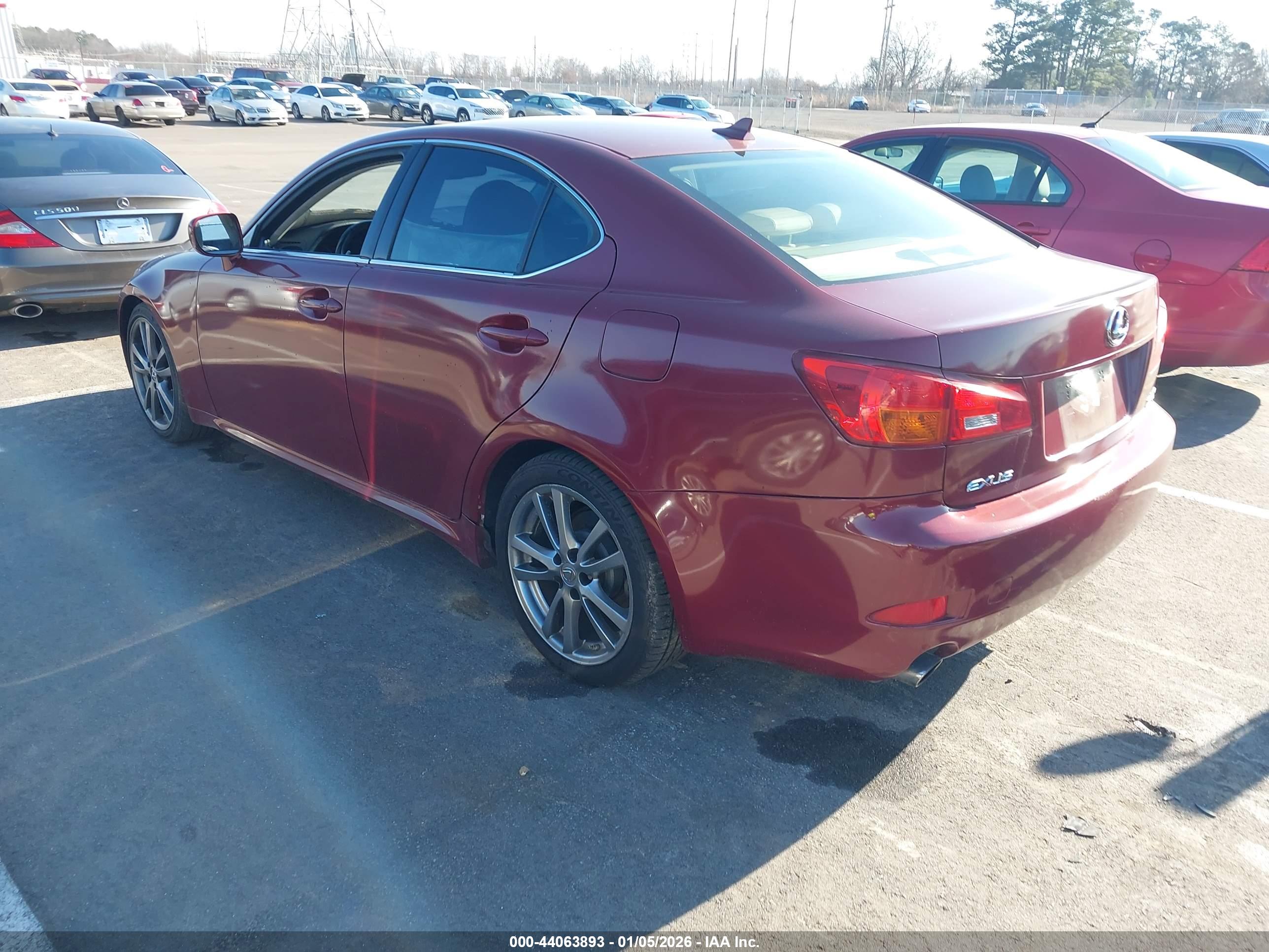 LEXUS IS image 3
