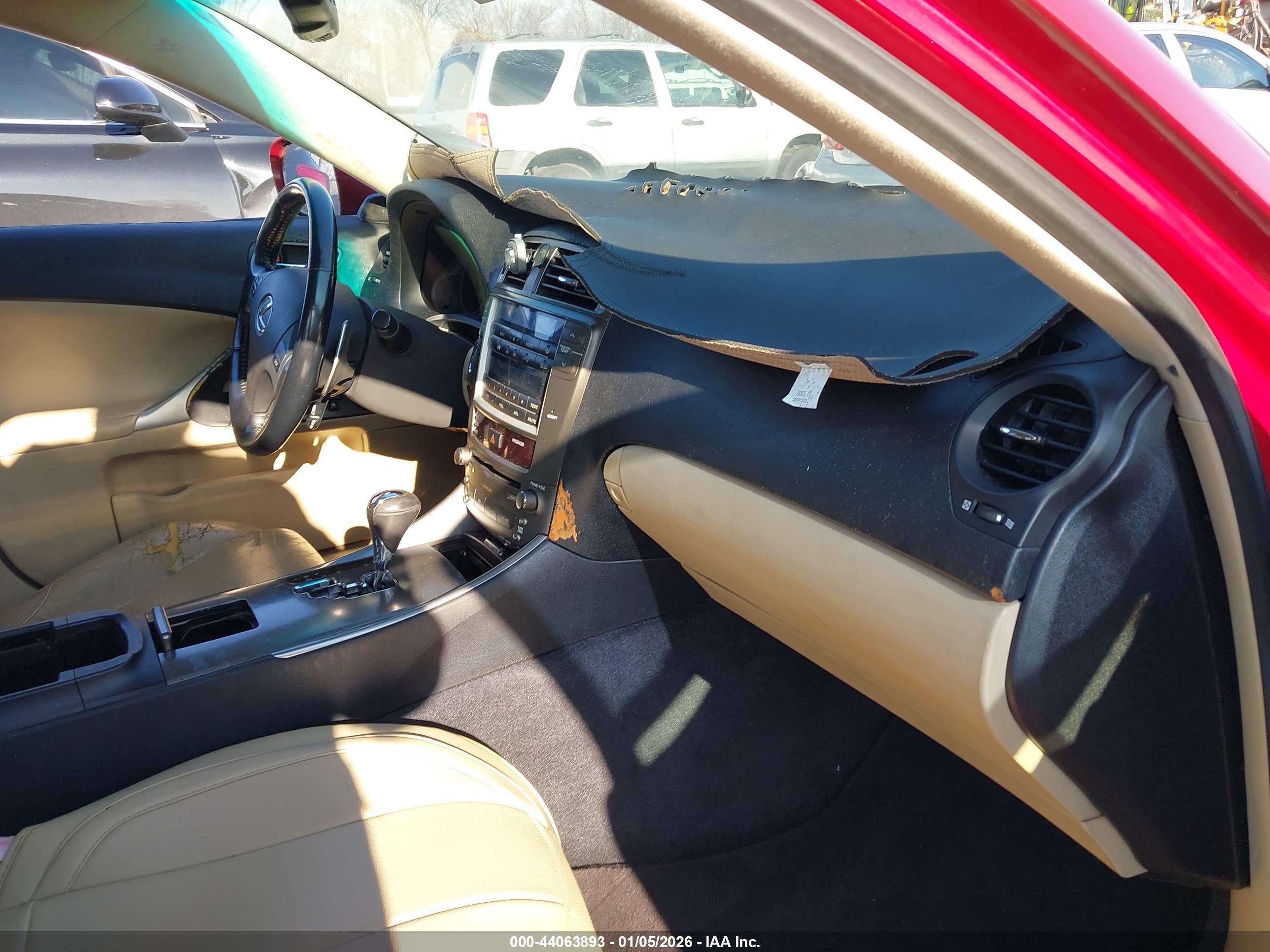 LEXUS IS image 5