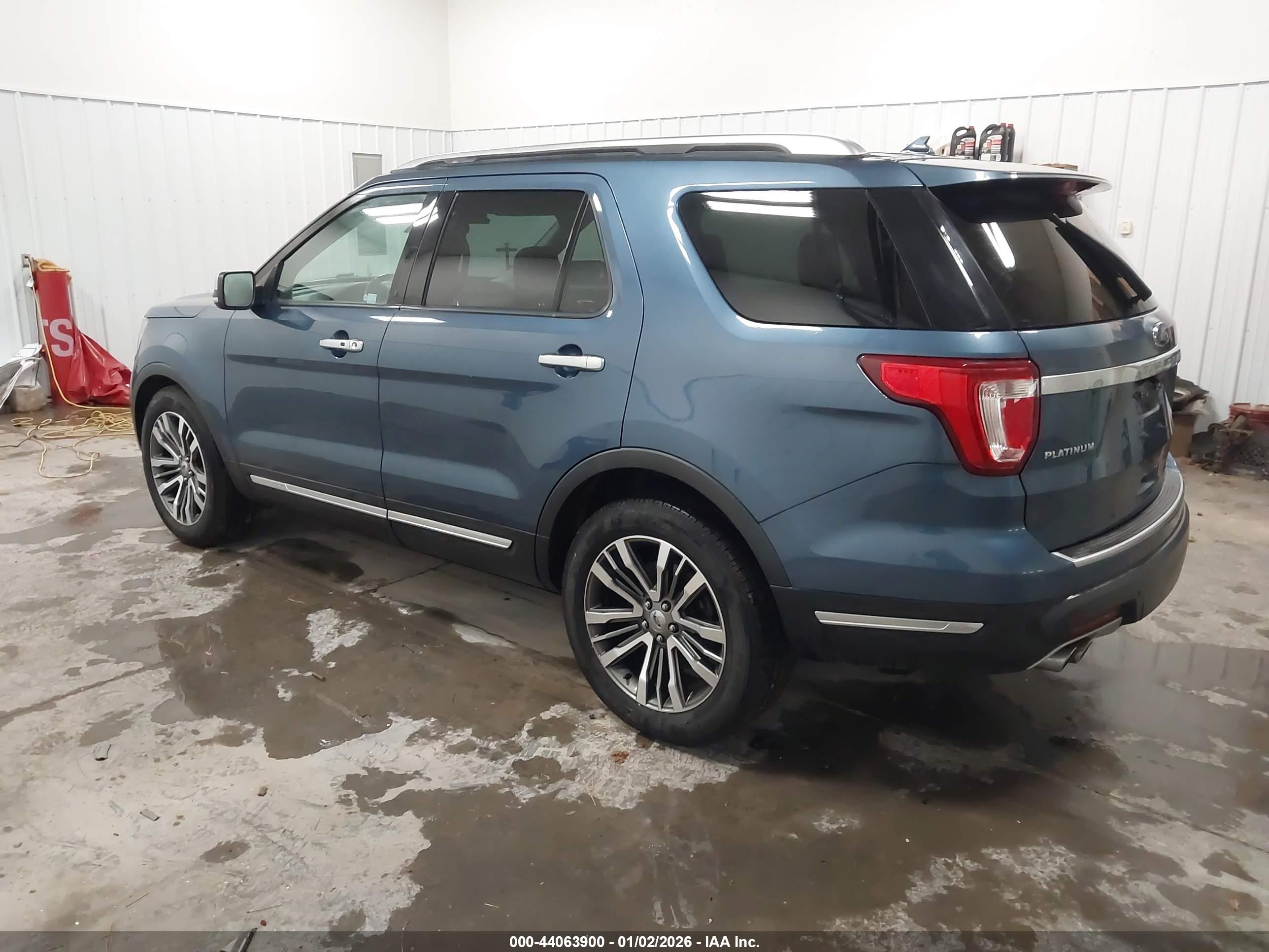 FORD EXPLORER image 3