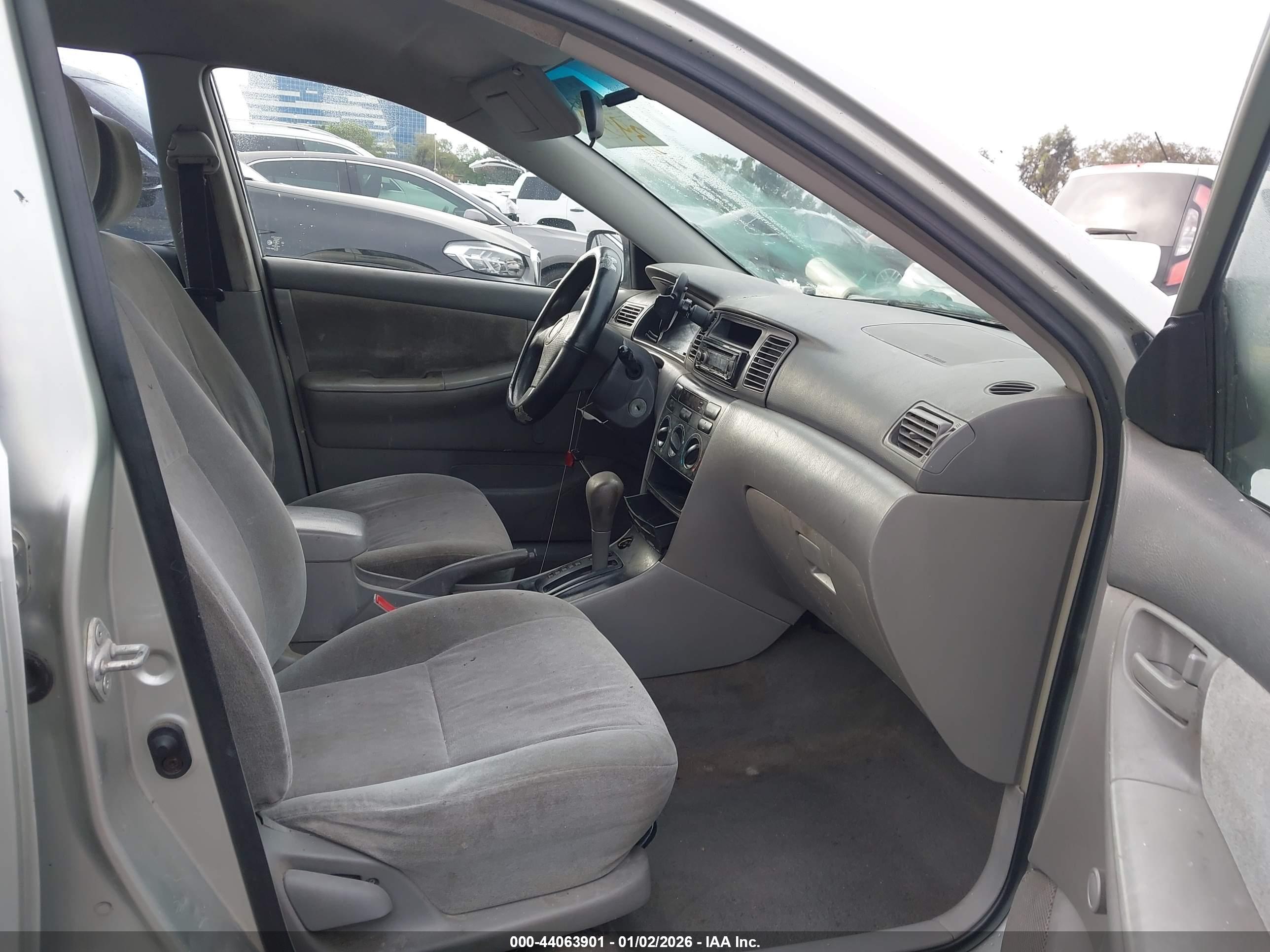 TOYOTA COROLLA image 5