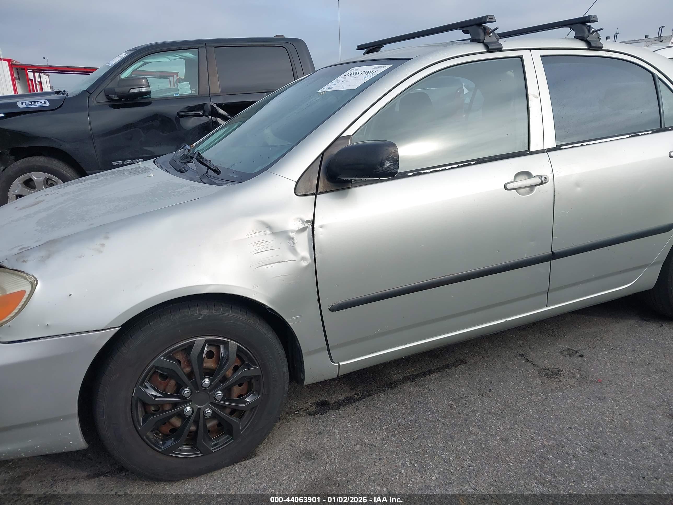 TOYOTA COROLLA image 6