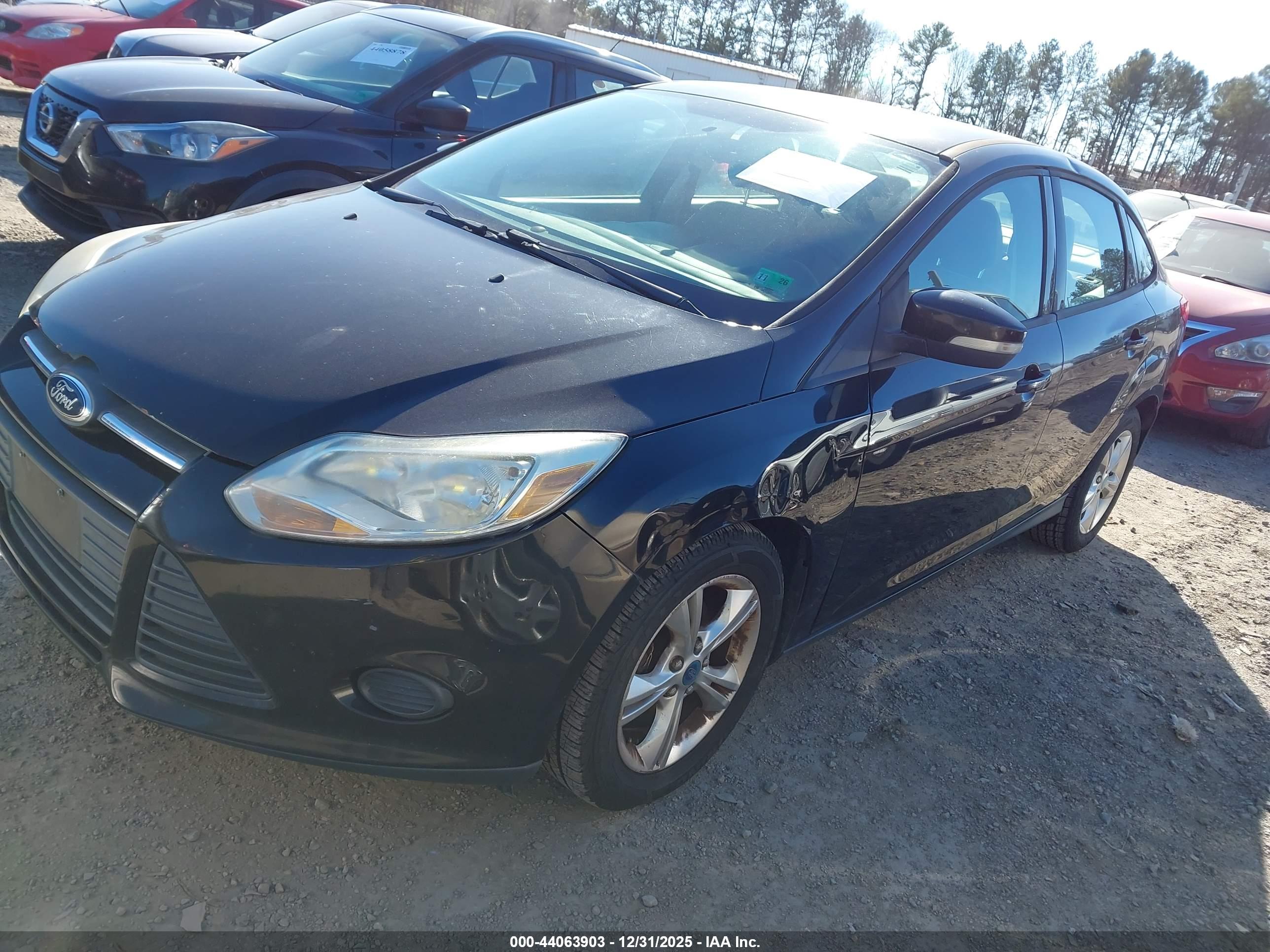 FORD FOCUS image 2