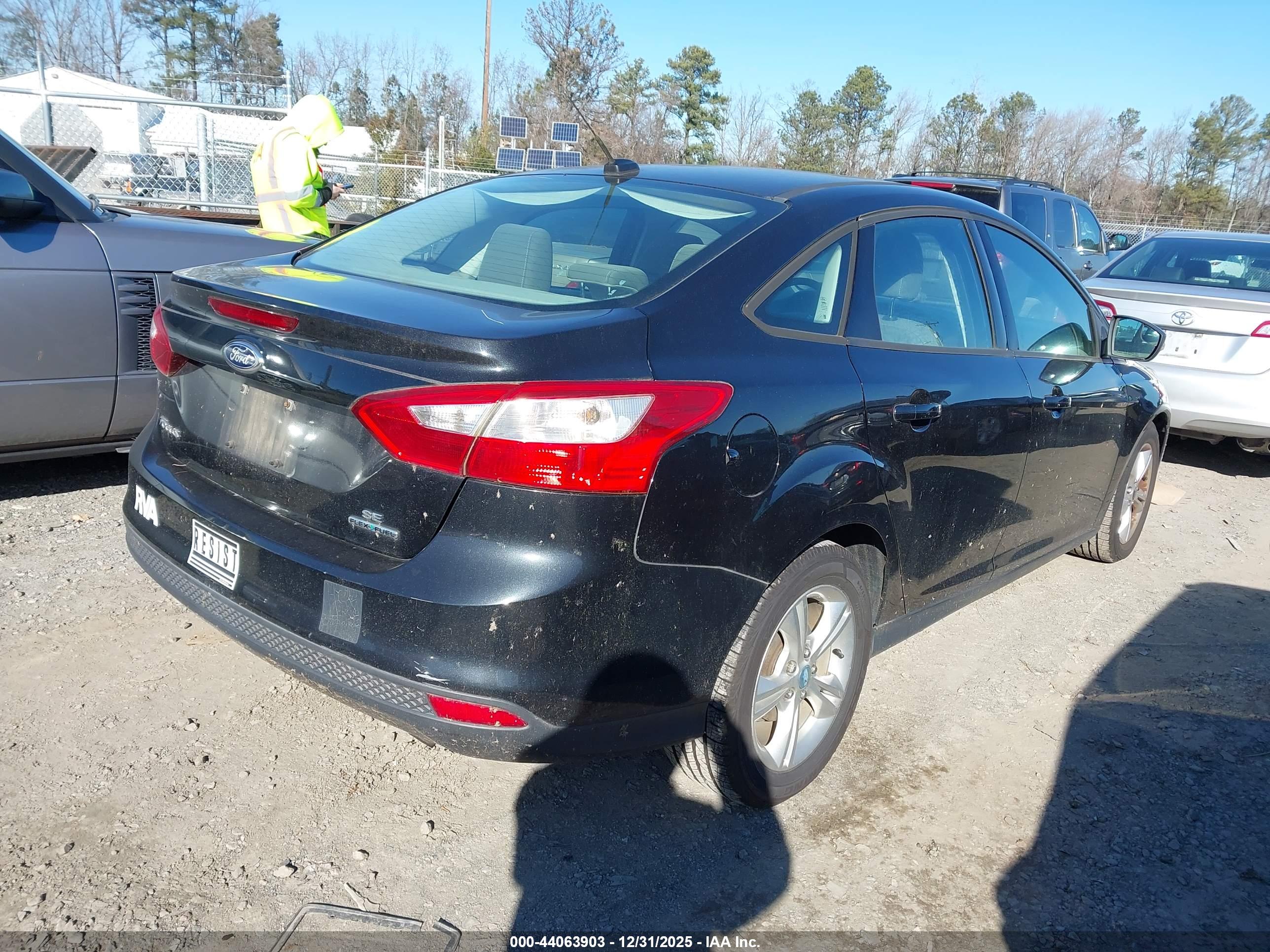 FORD FOCUS image 4