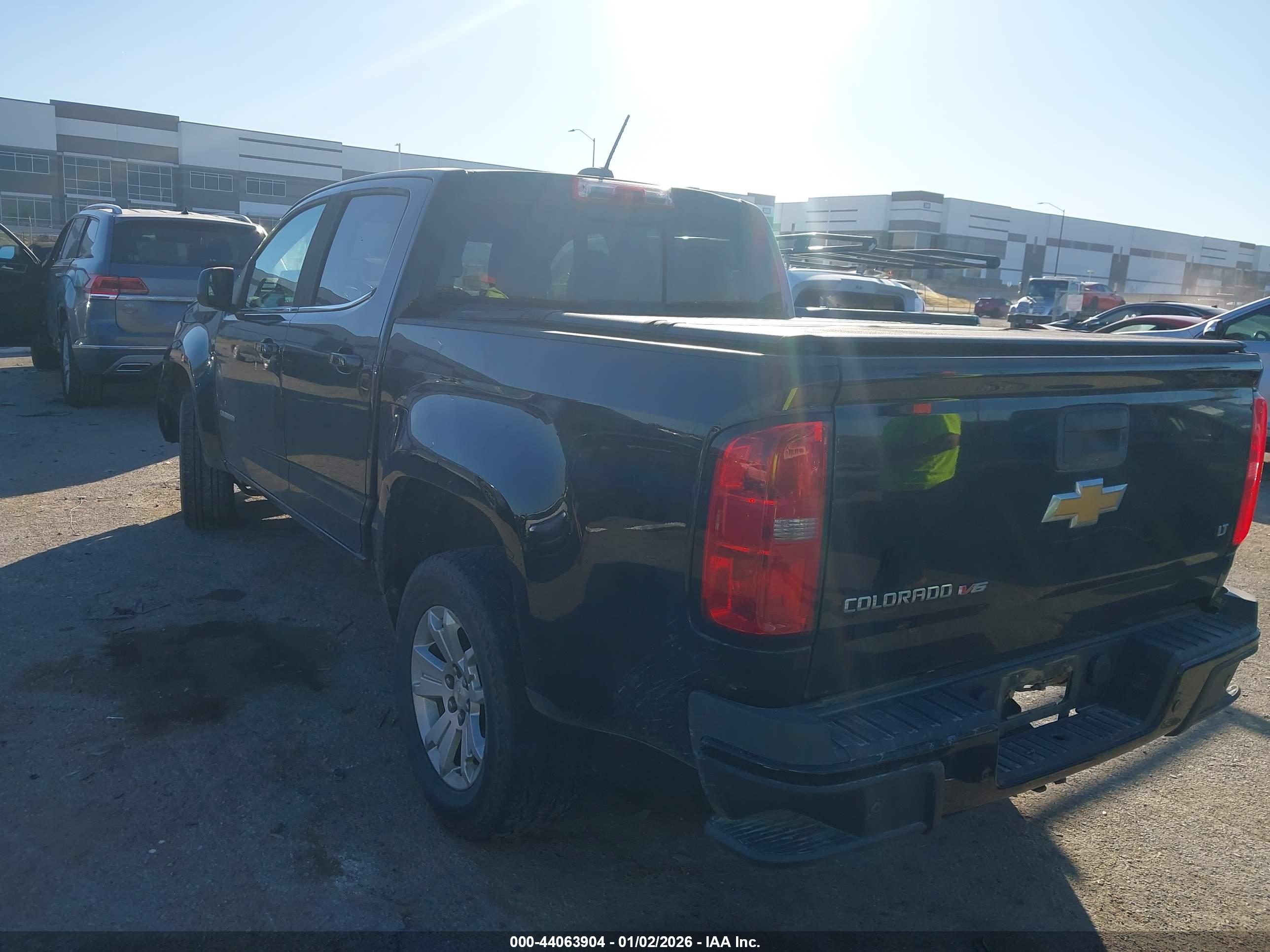 CHEVROLET COLORADO image 3