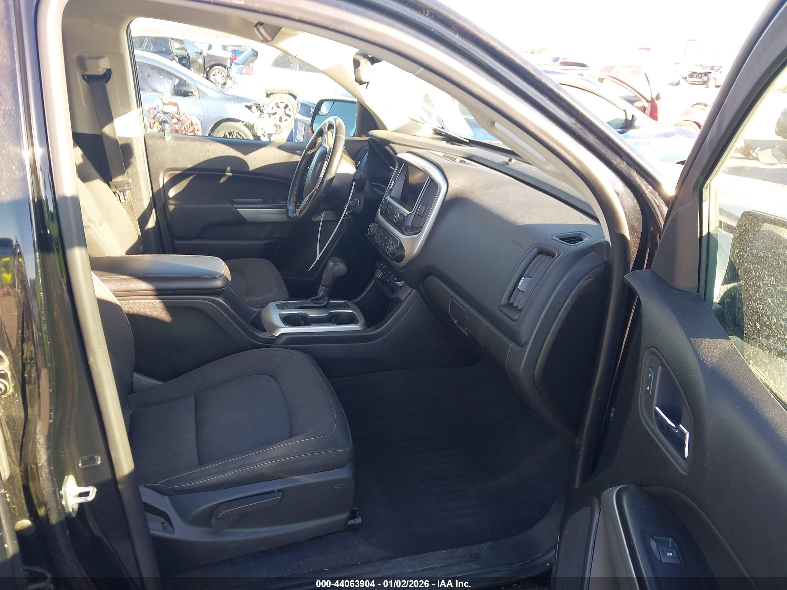 CHEVROLET COLORADO image 5