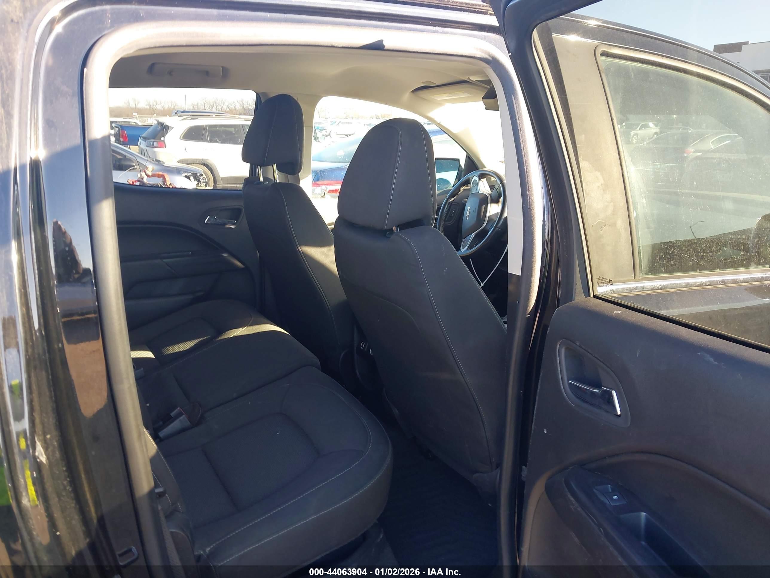 CHEVROLET COLORADO image 8