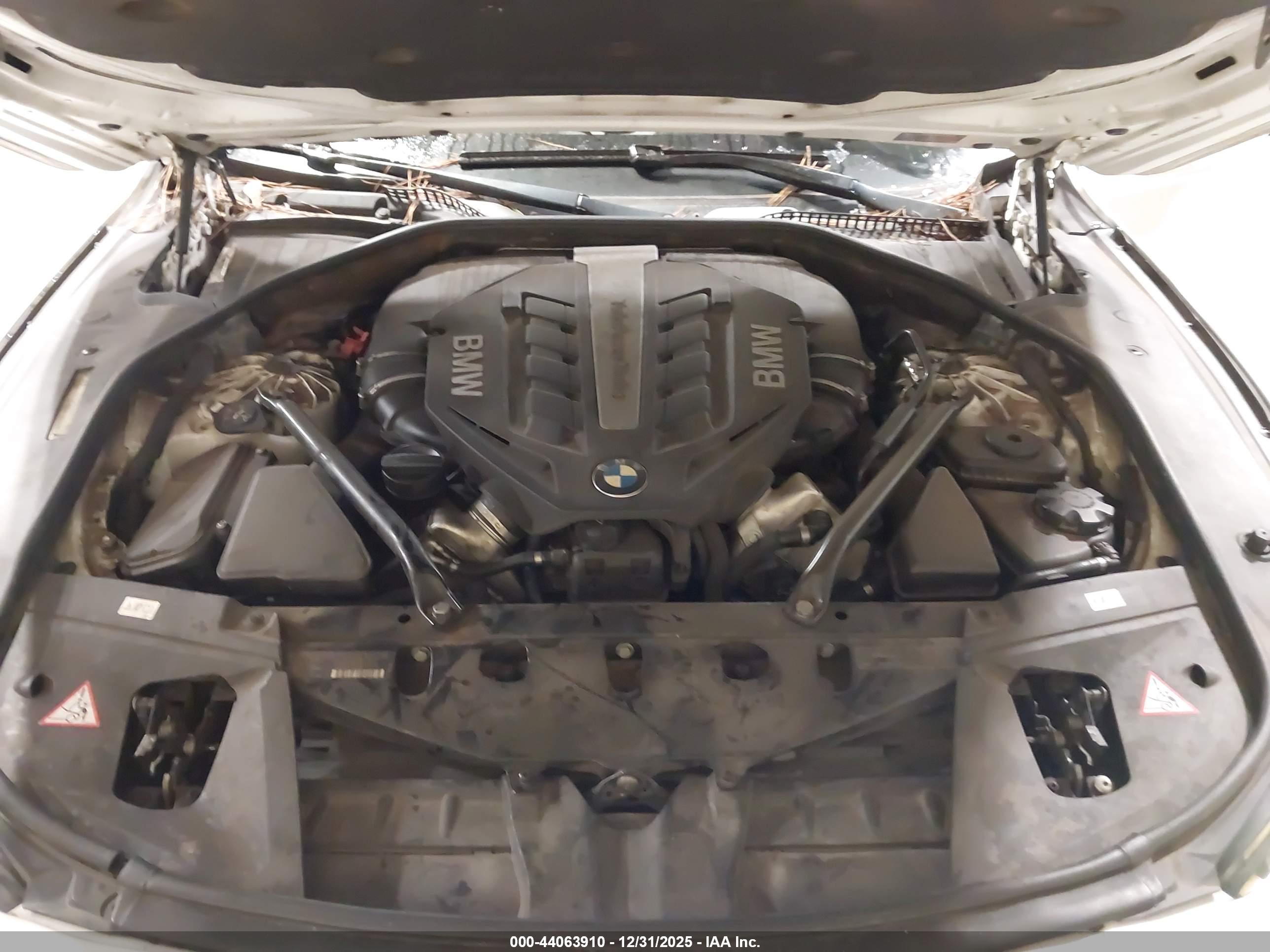 BMW 750LI image 10