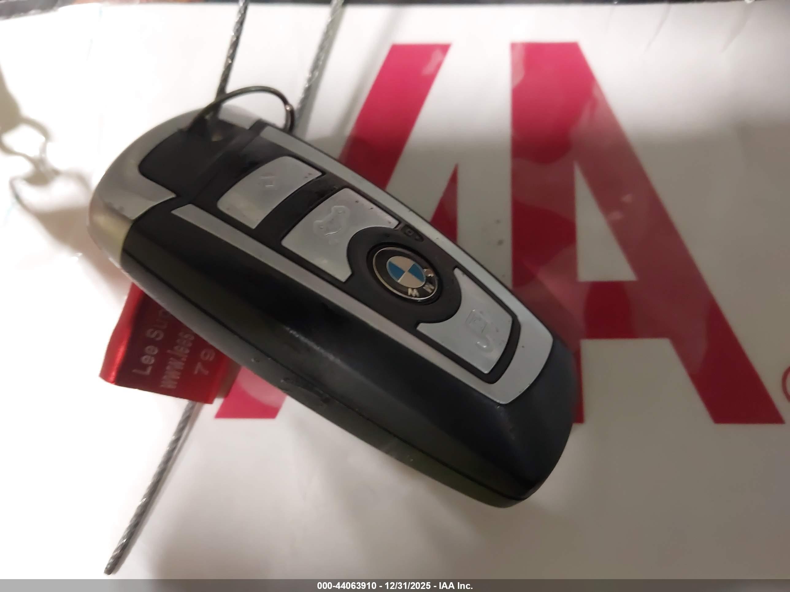 BMW 750LI image 11