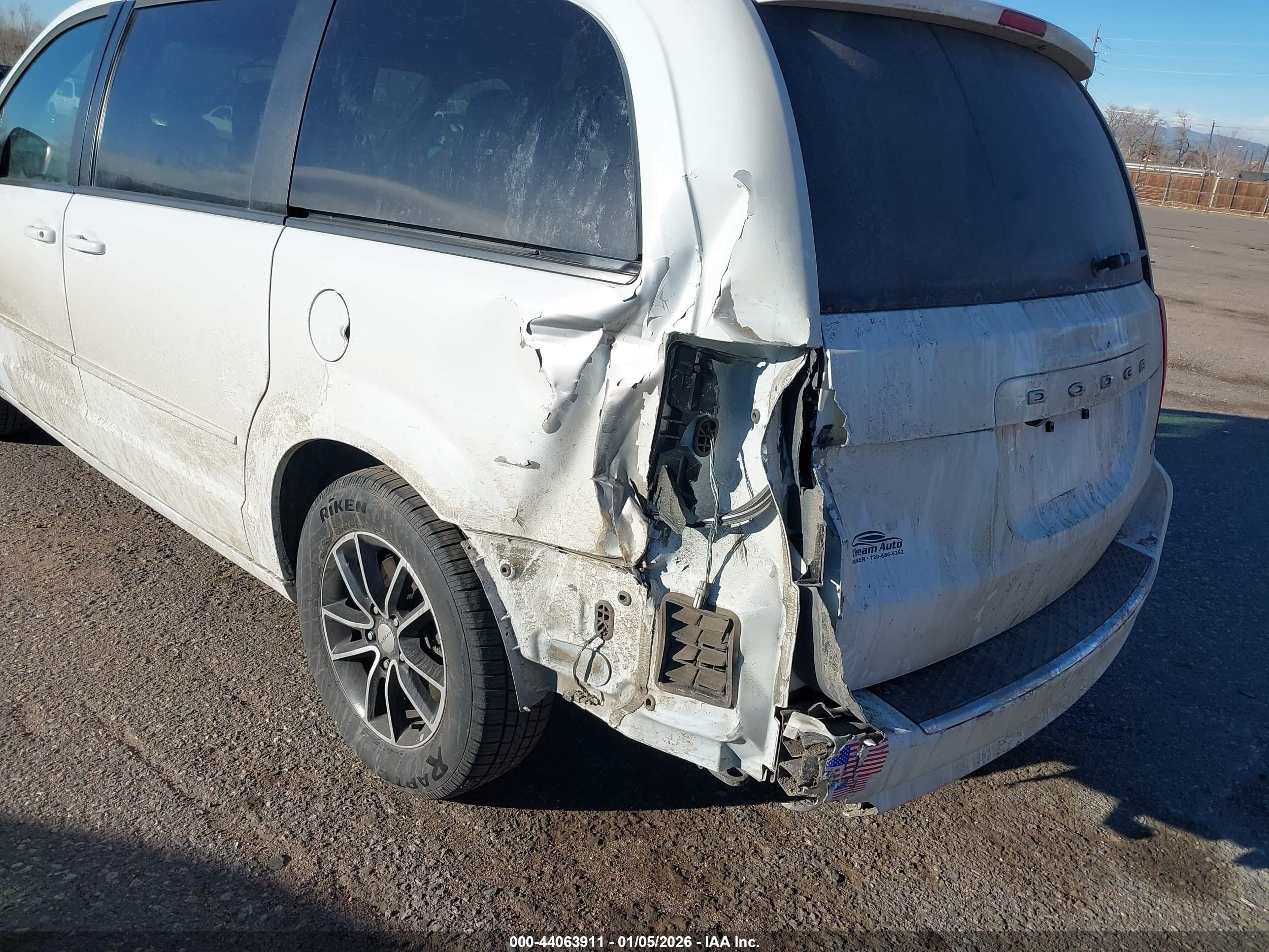 DODGE GRAND image 6