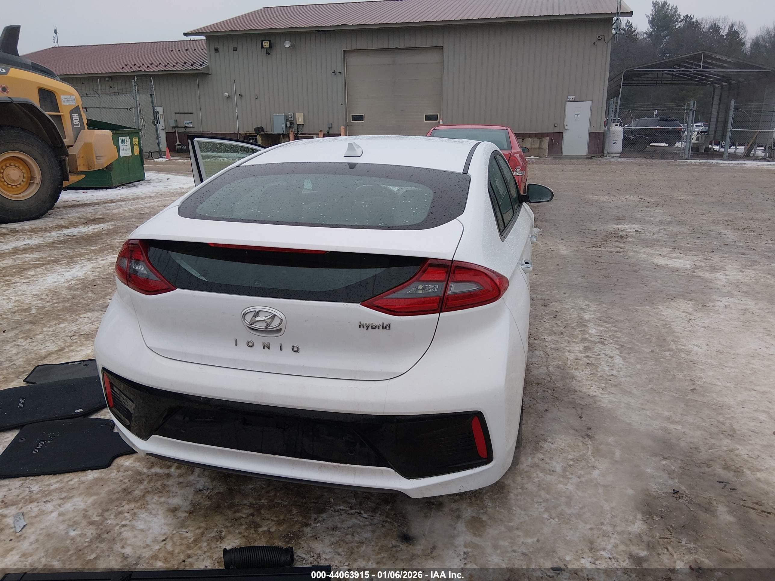 HYUNDAI IONIQ image 4