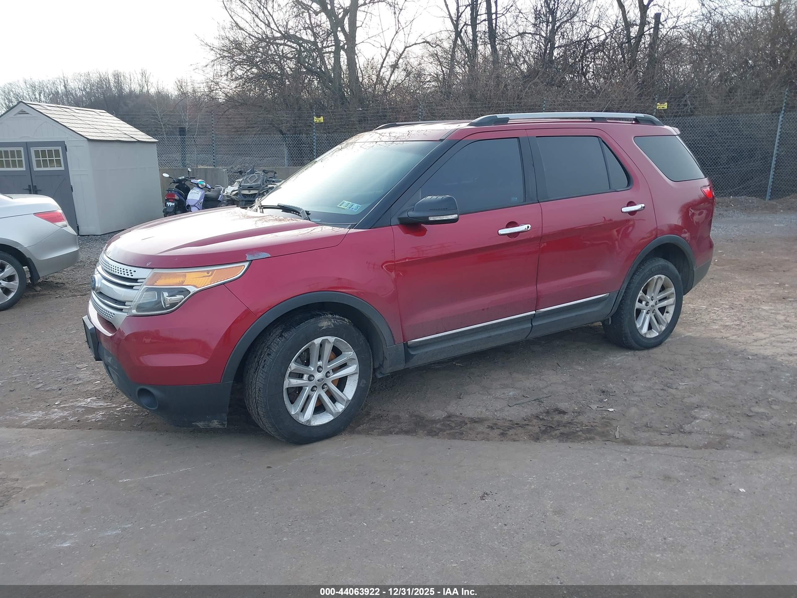 FORD EXPLORER image 2