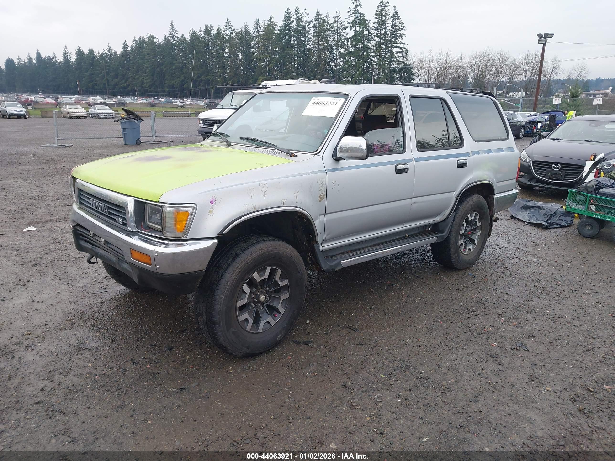 TOYOTA 4RUNNER image 2