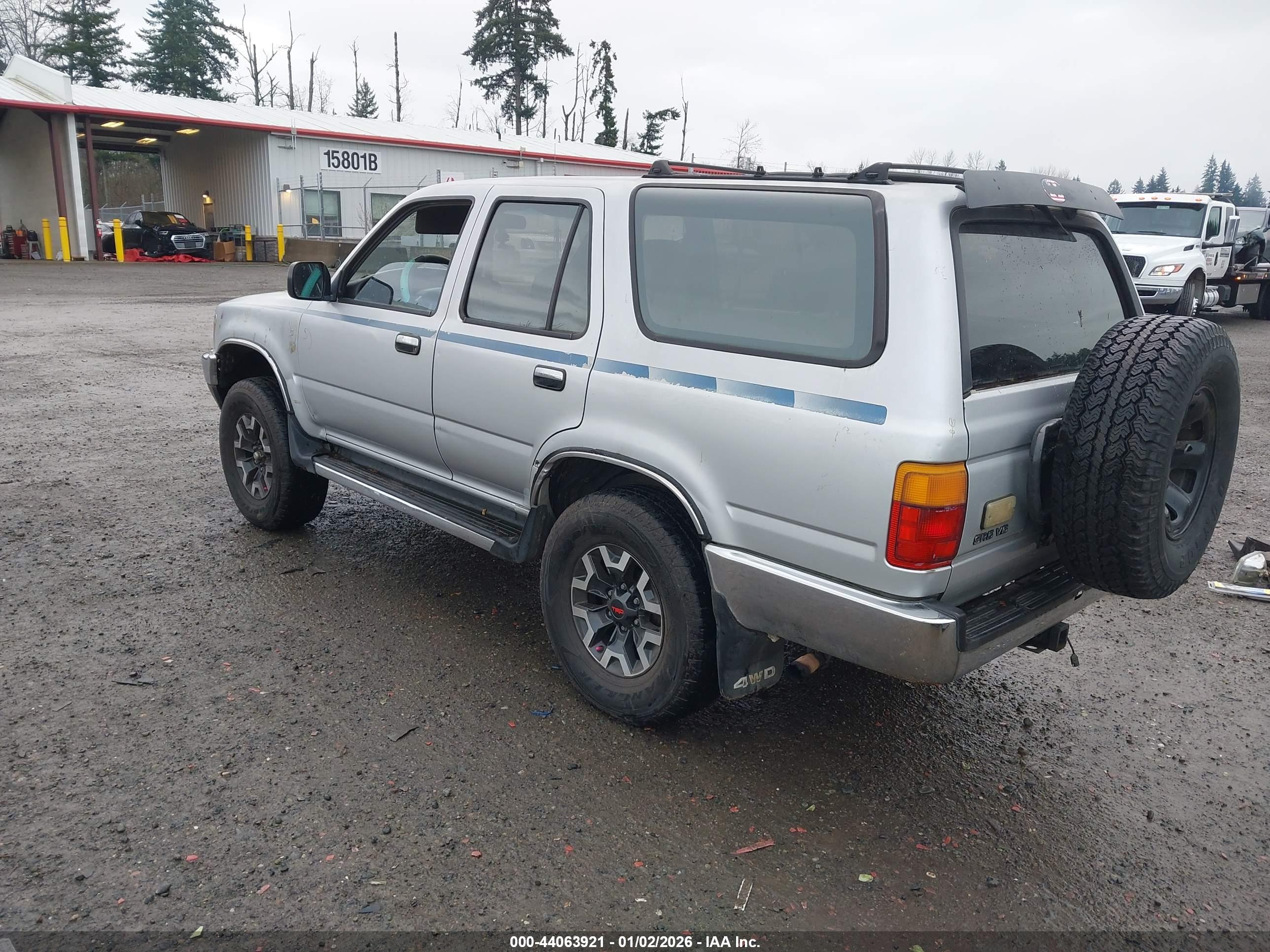 TOYOTA 4RUNNER image 3