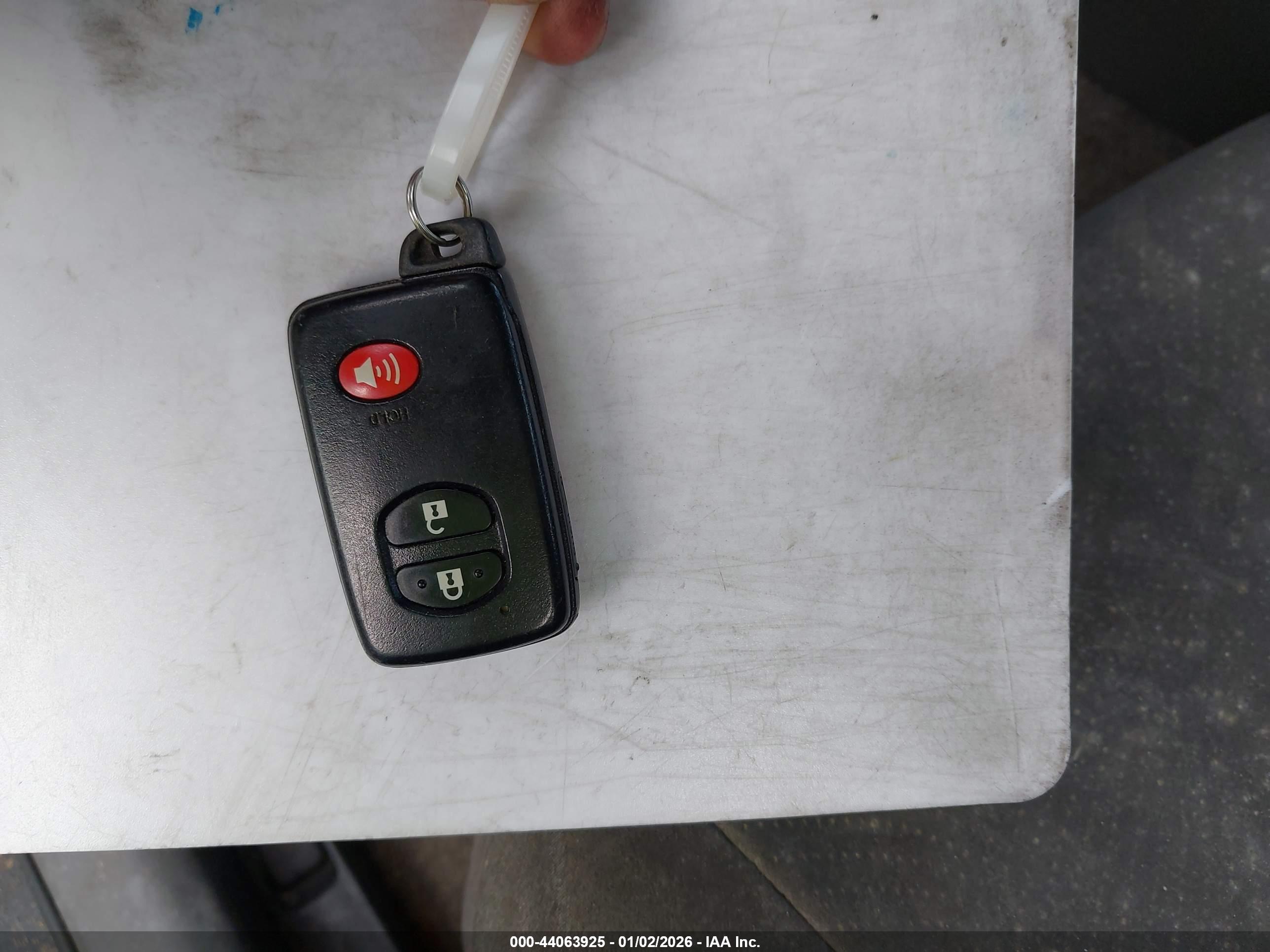 TOYOTA PRIUS image 11